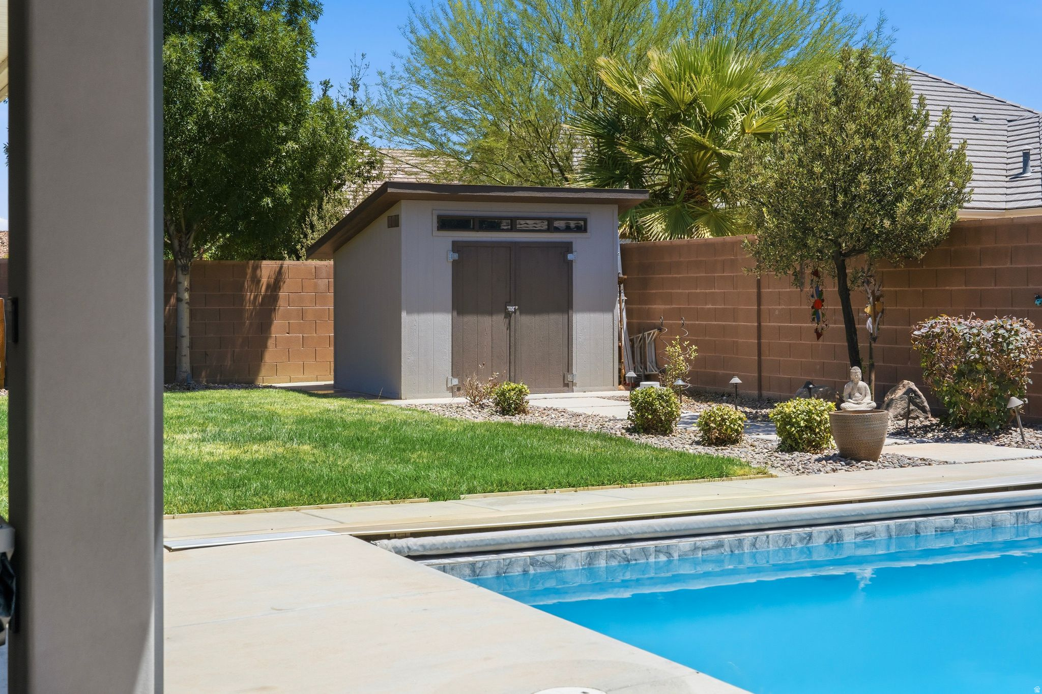 main property photo 44
