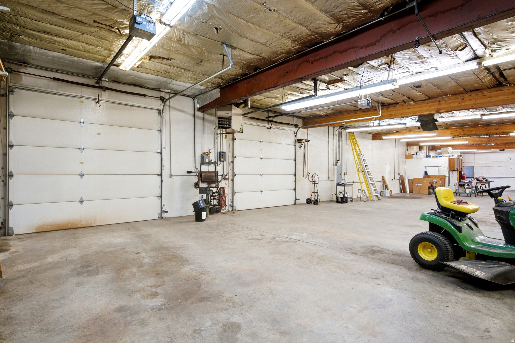 main property photo 43