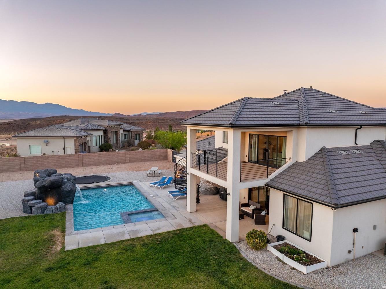 main property photo 59