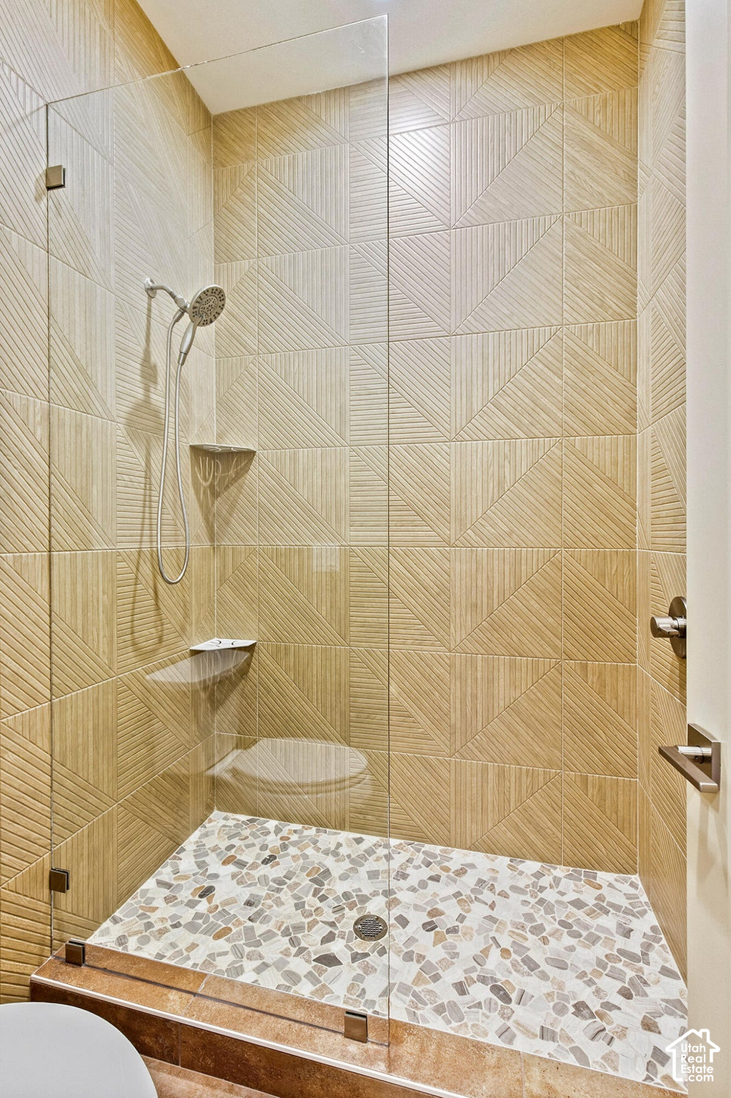 main property photo 59