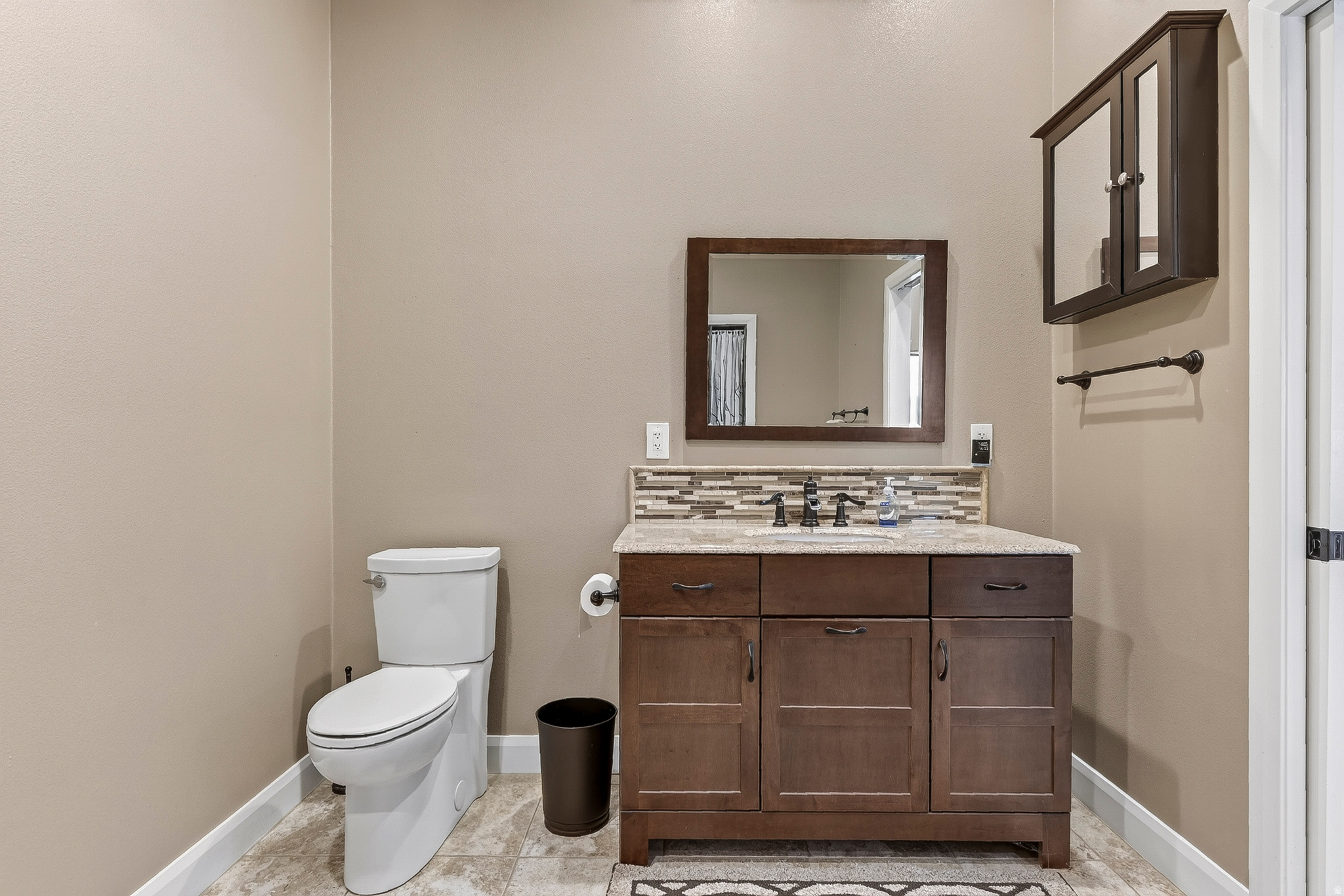 main property photo 77