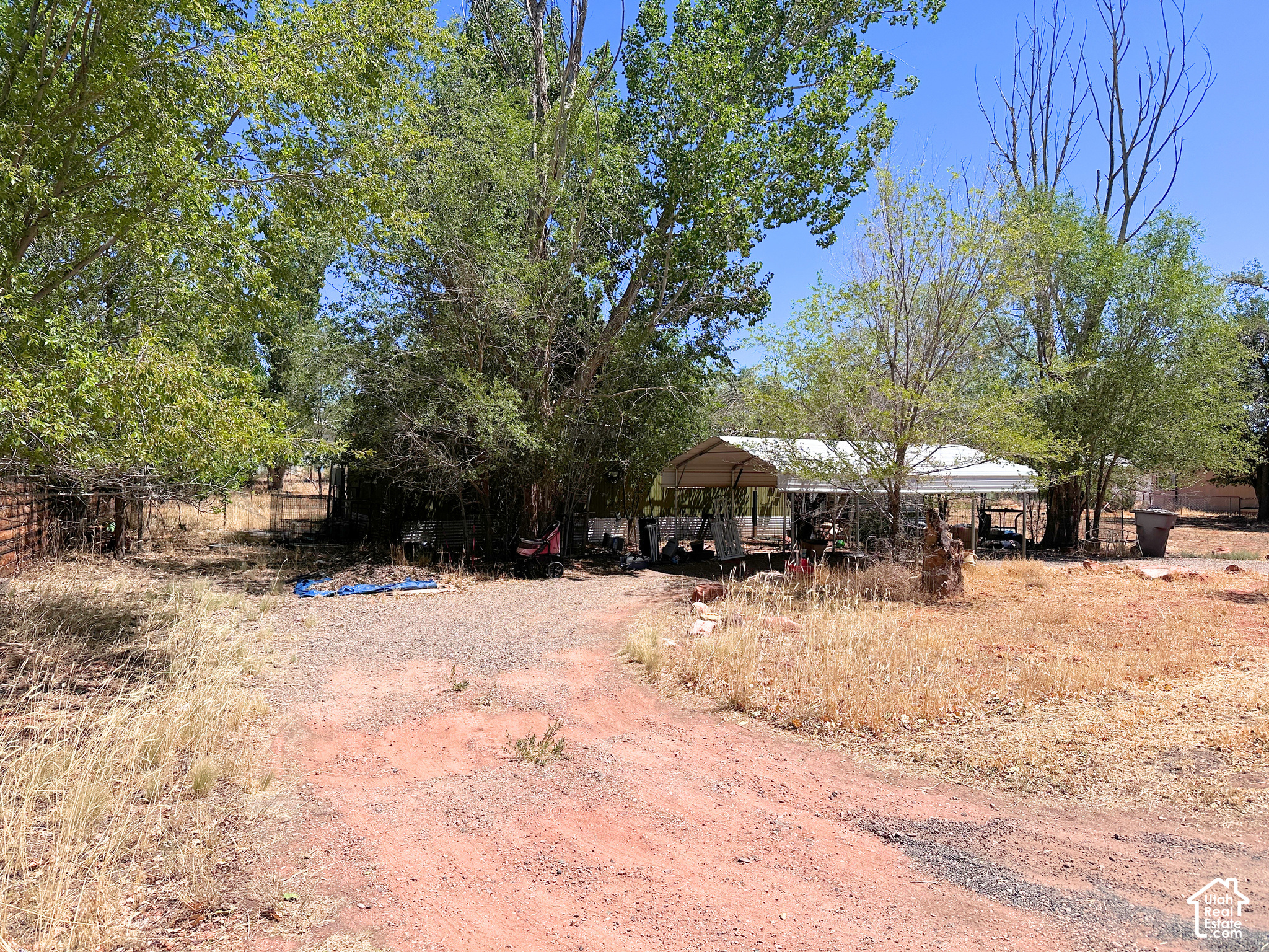 main property photo 13