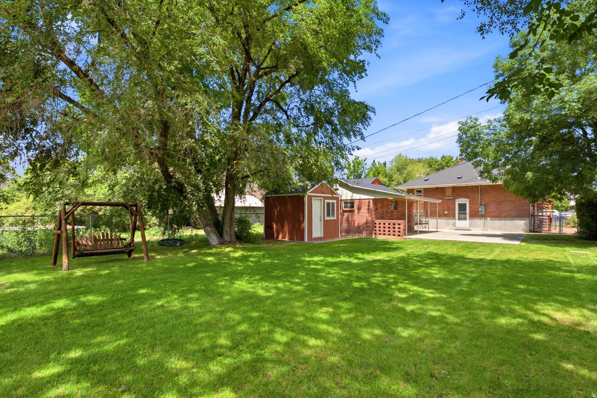 main property photo 17