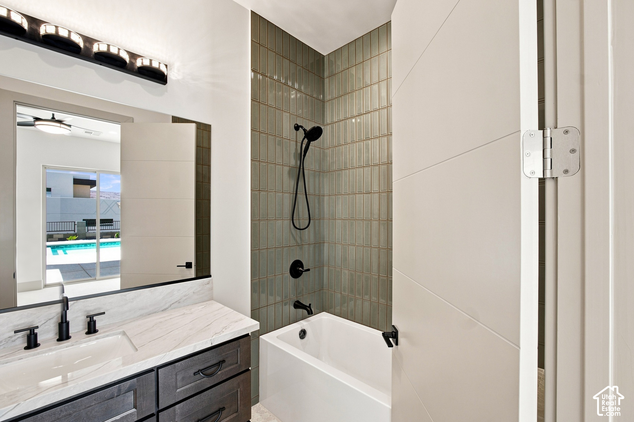 main property photo 78