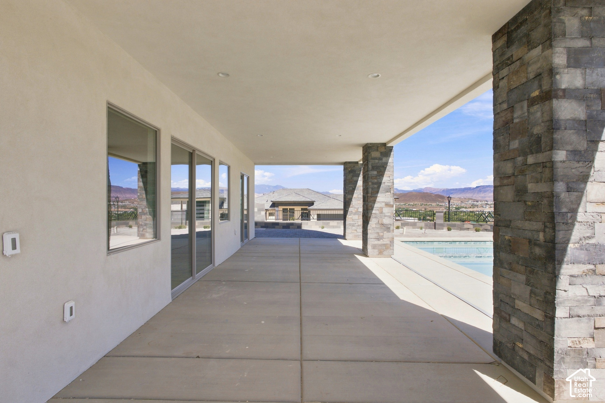 main property photo 90