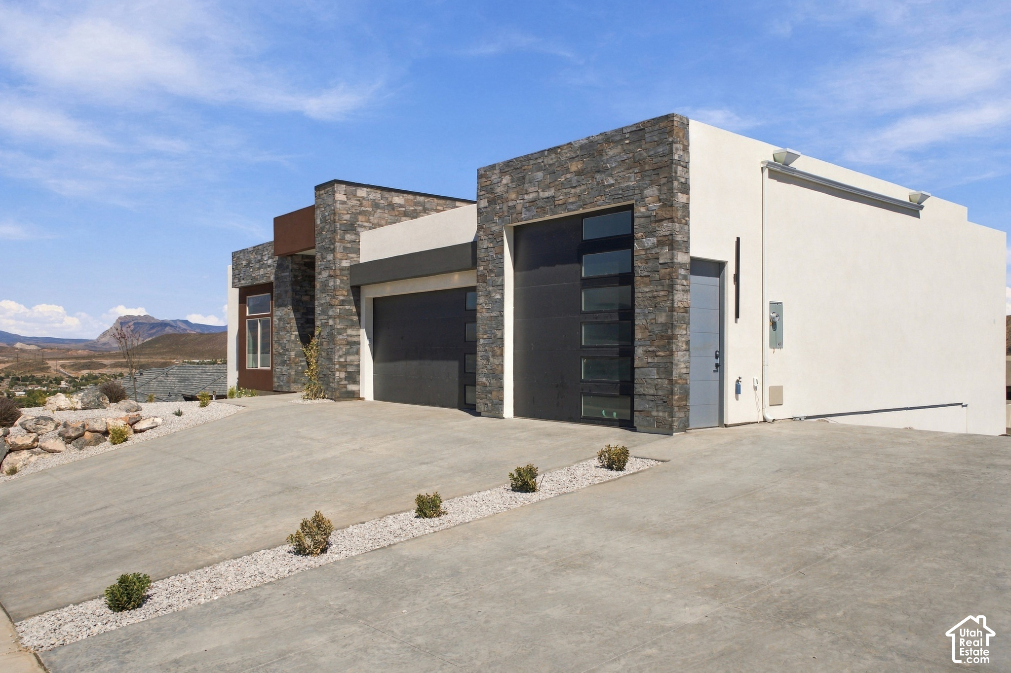main property photo 94