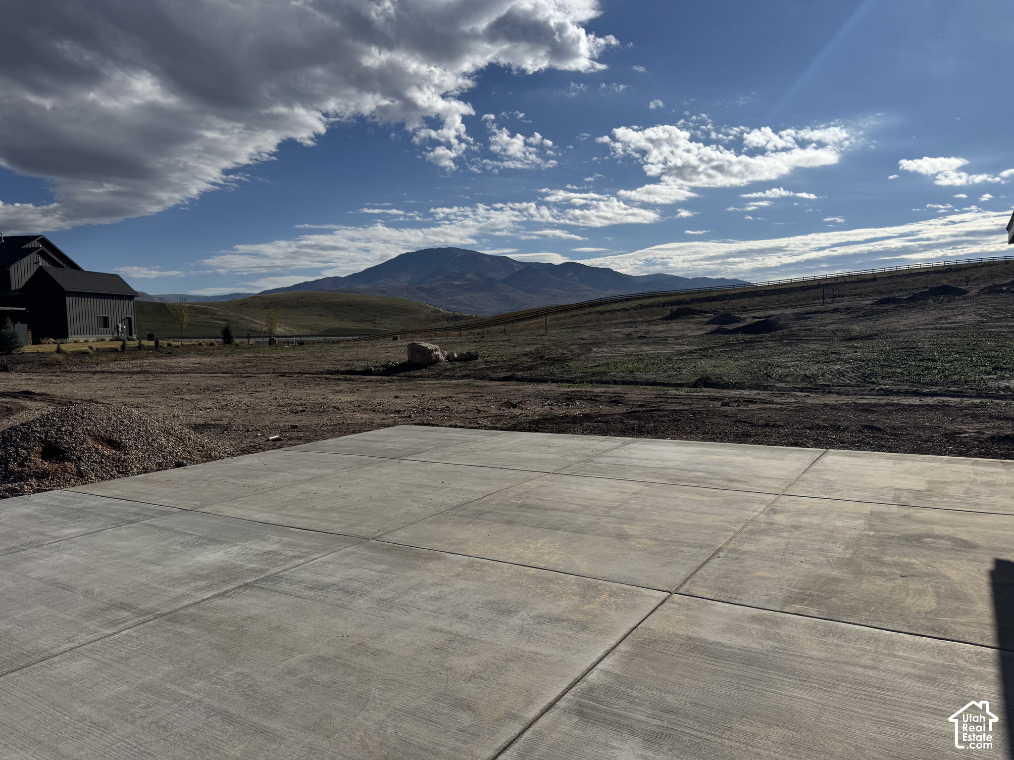 main property photo 34