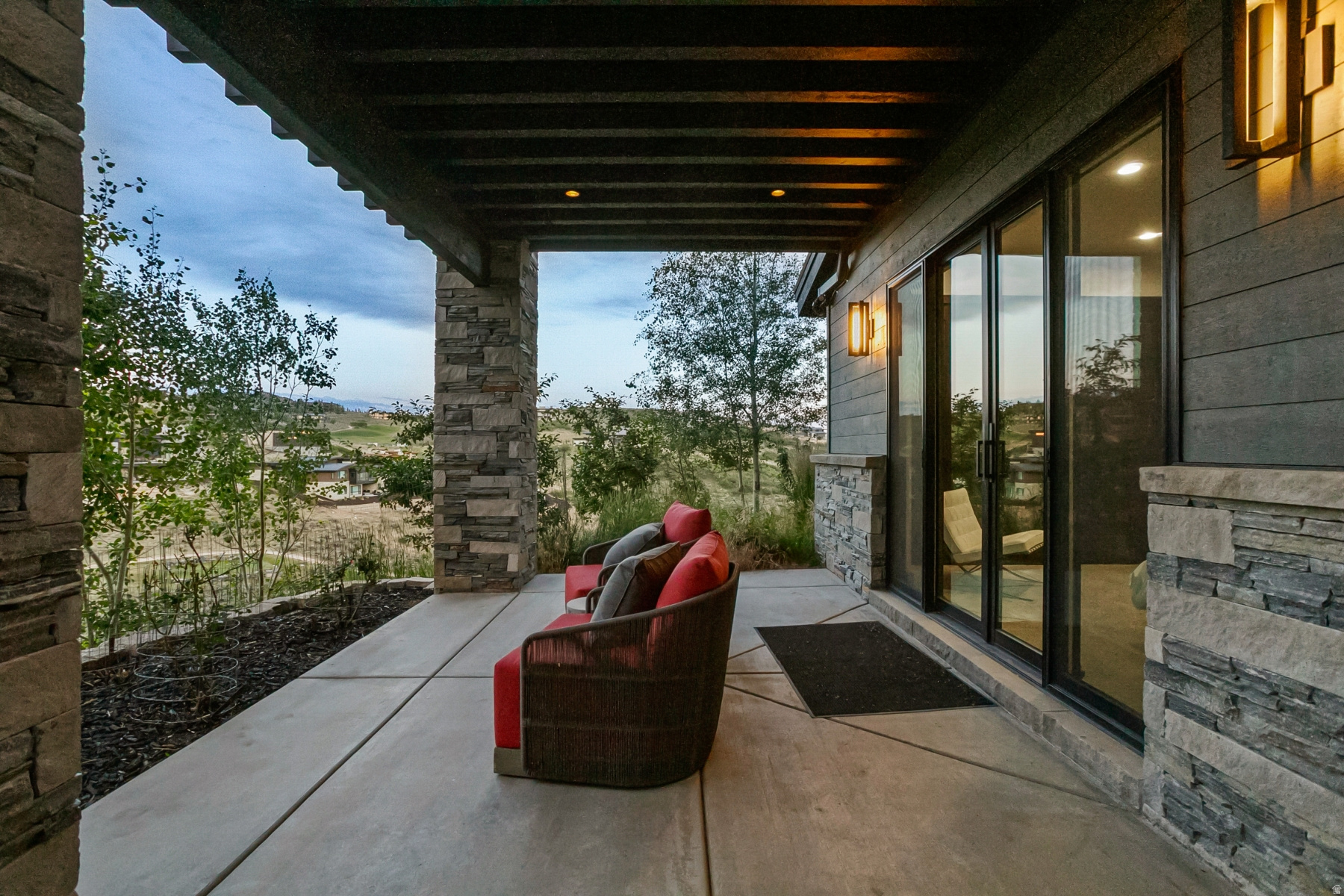 main property photo 88