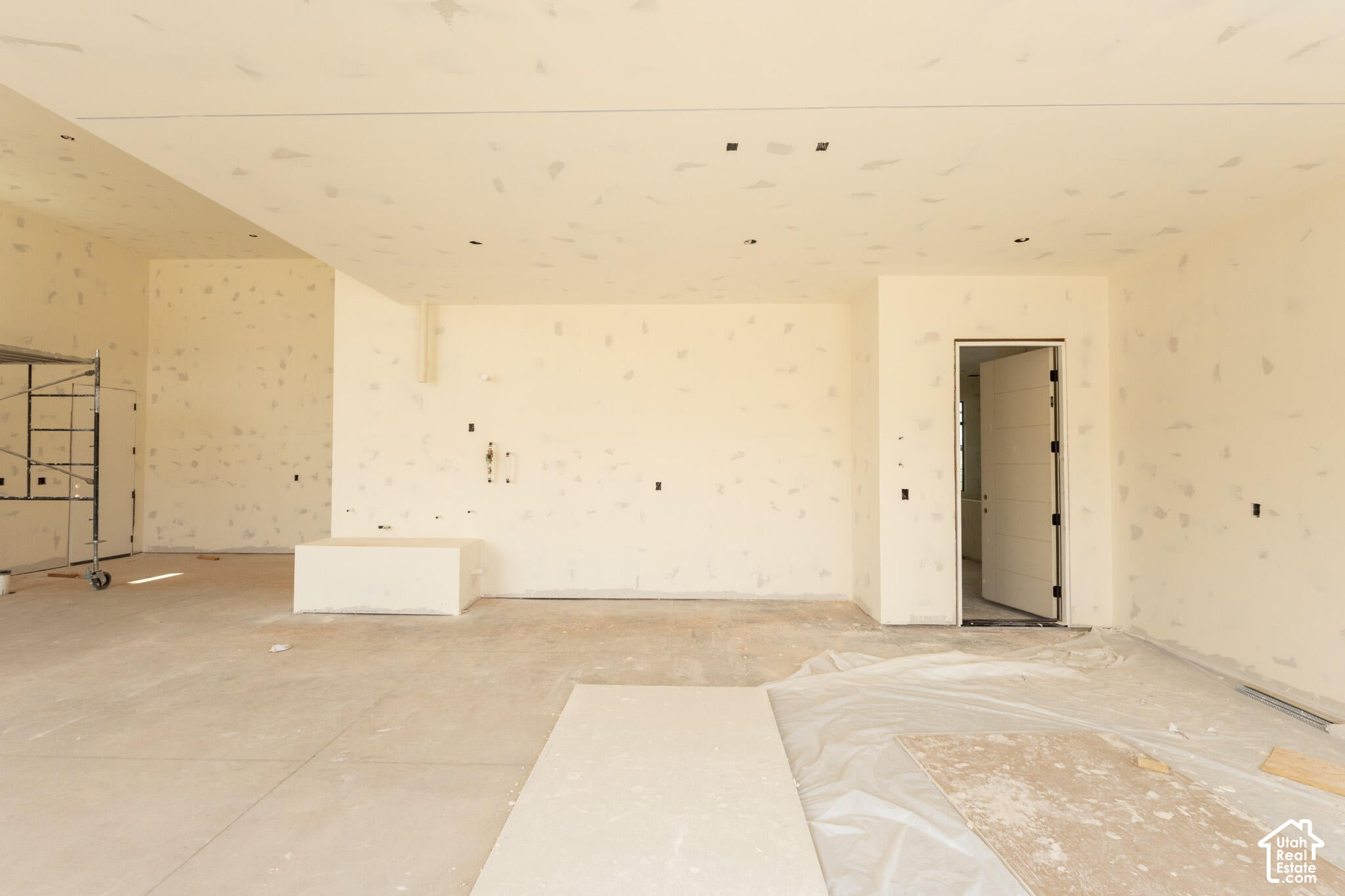 main property photo 47