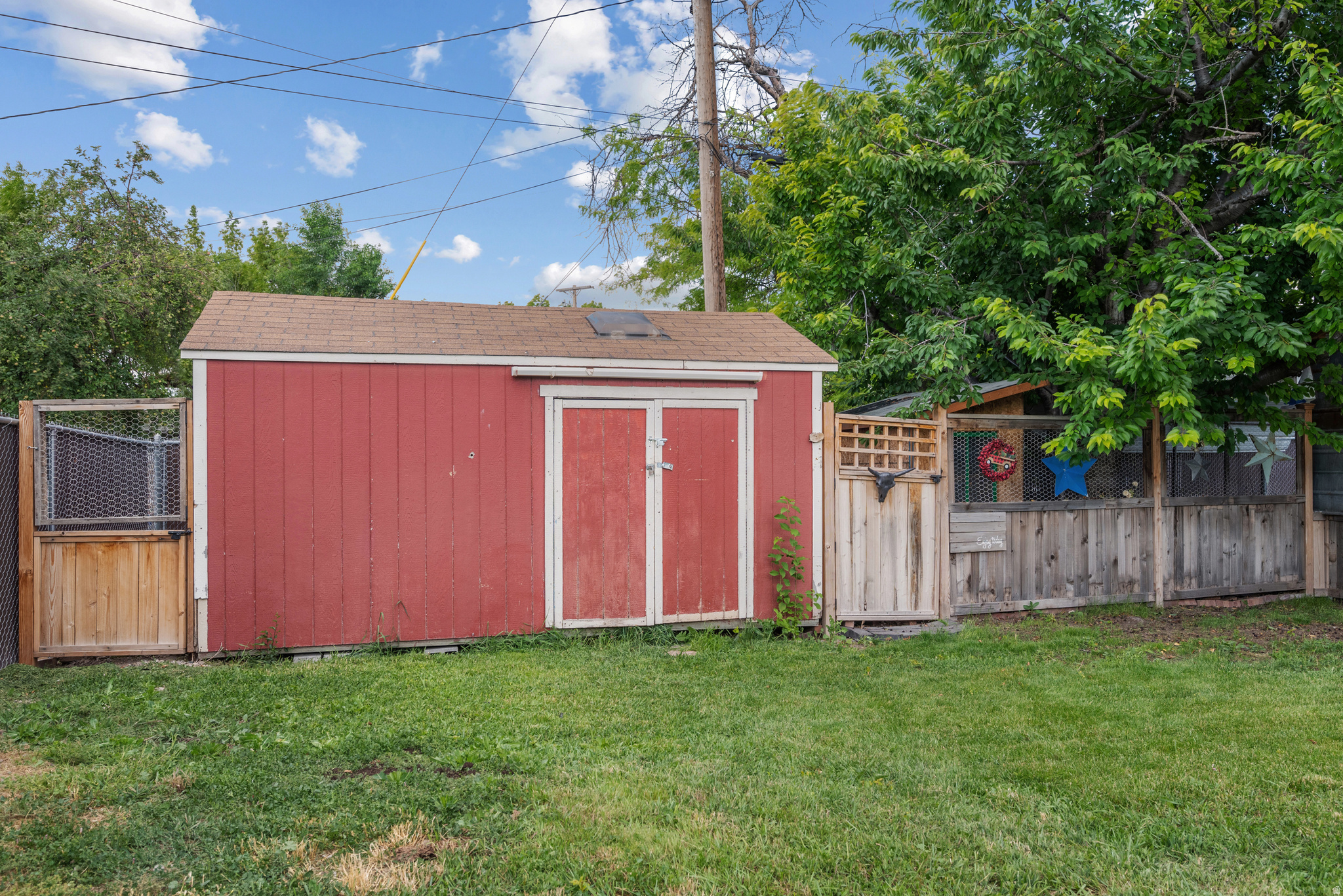 main property photo 13