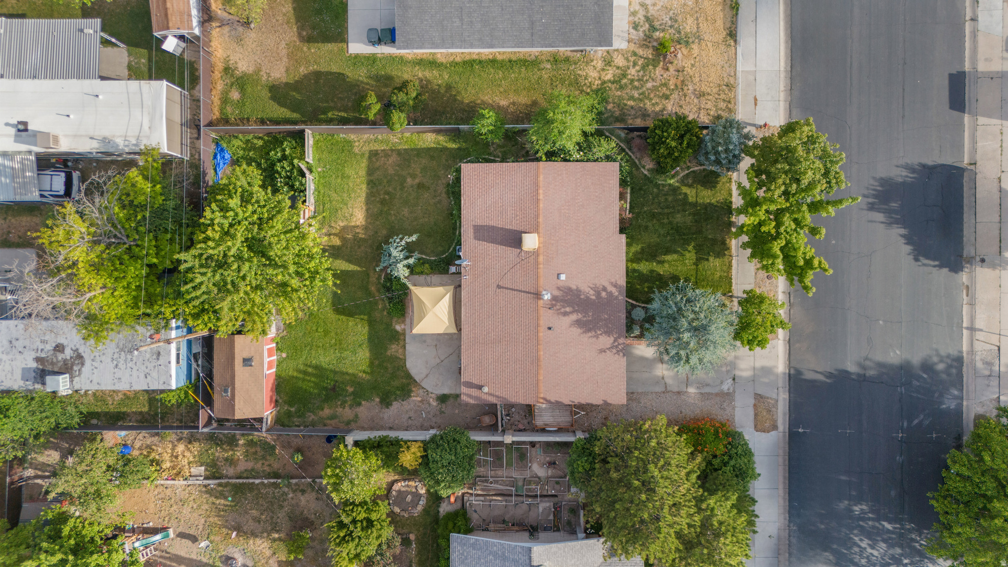 main property photo 18
