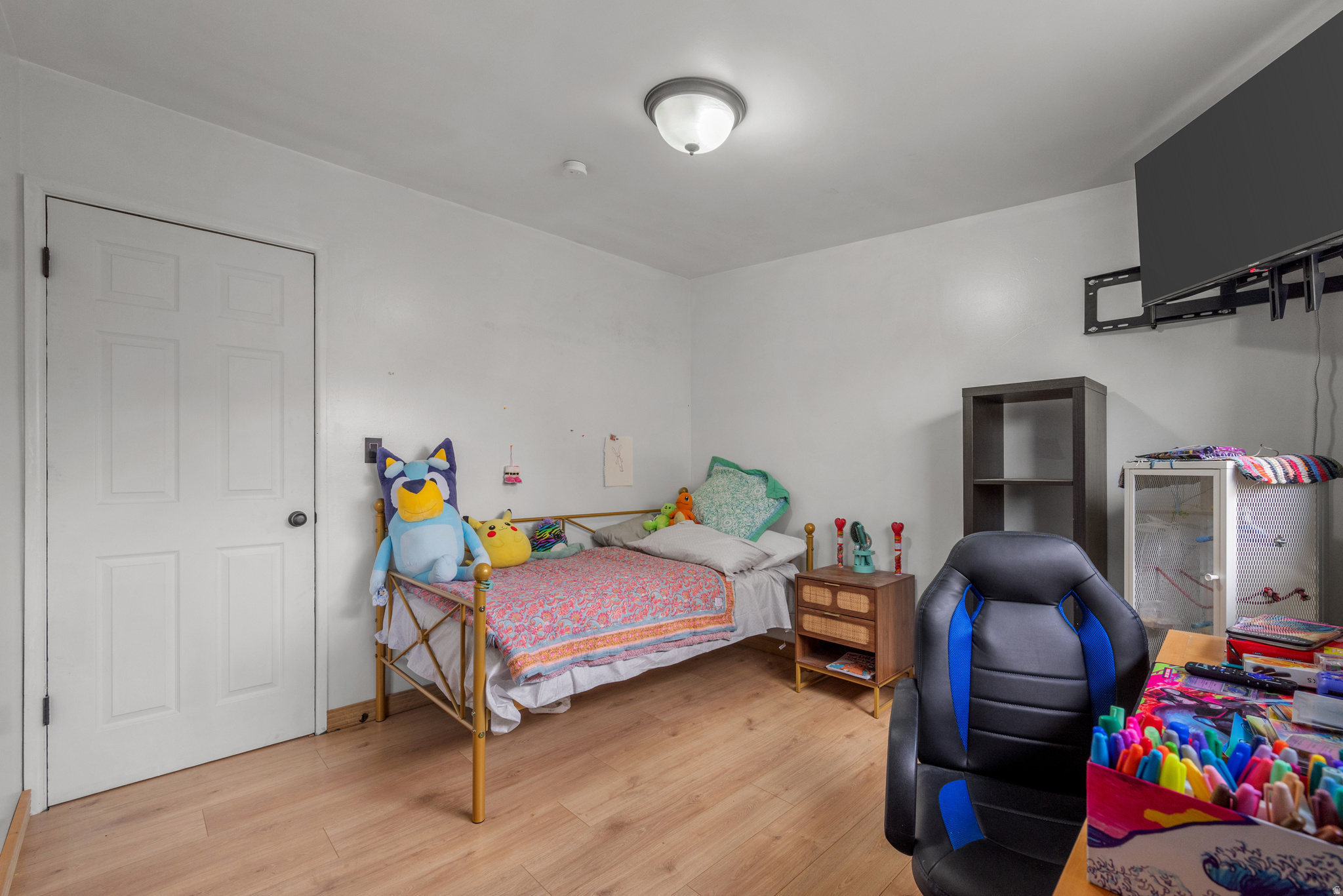 main property photo 6