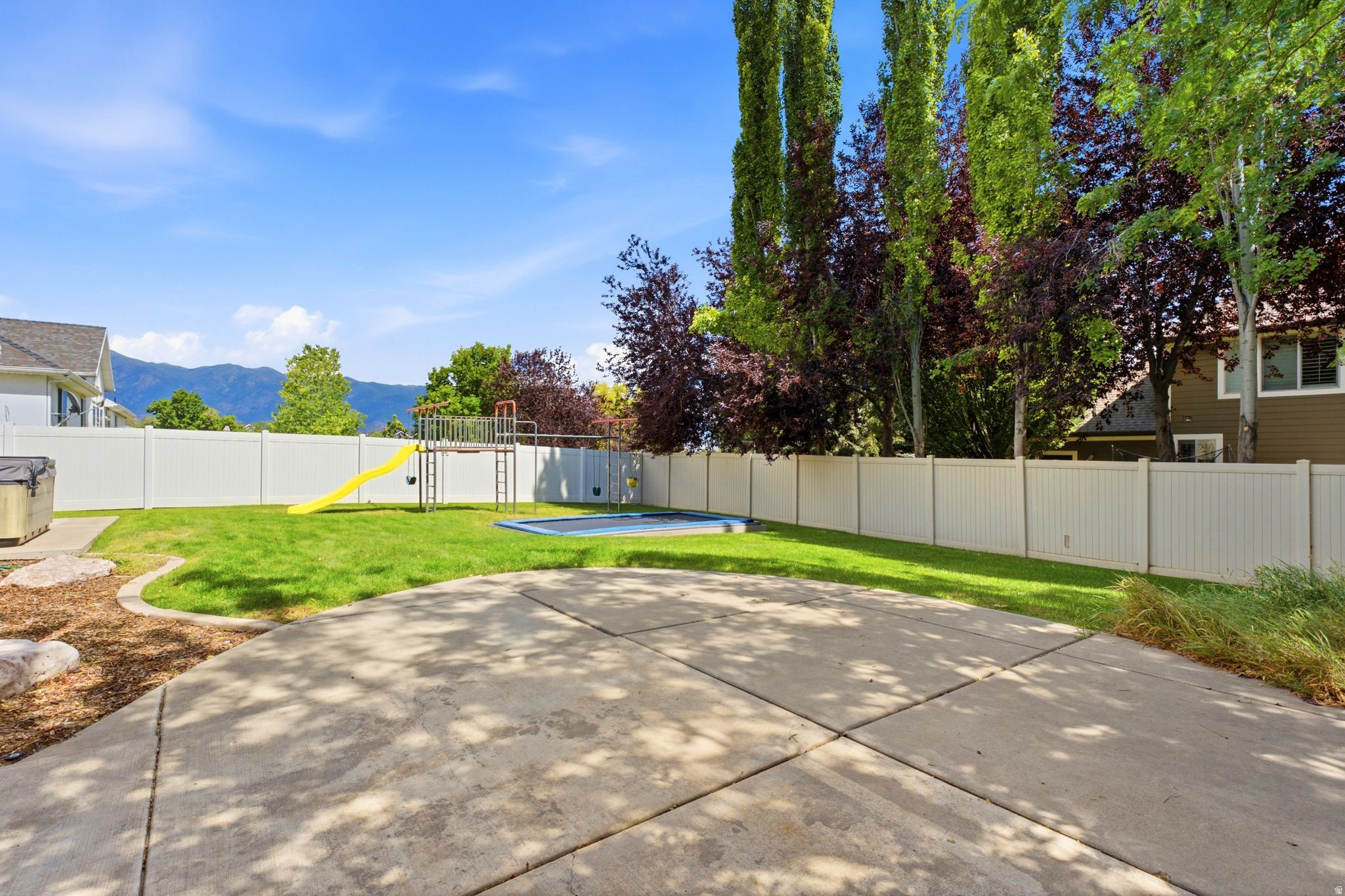 main property photo 78