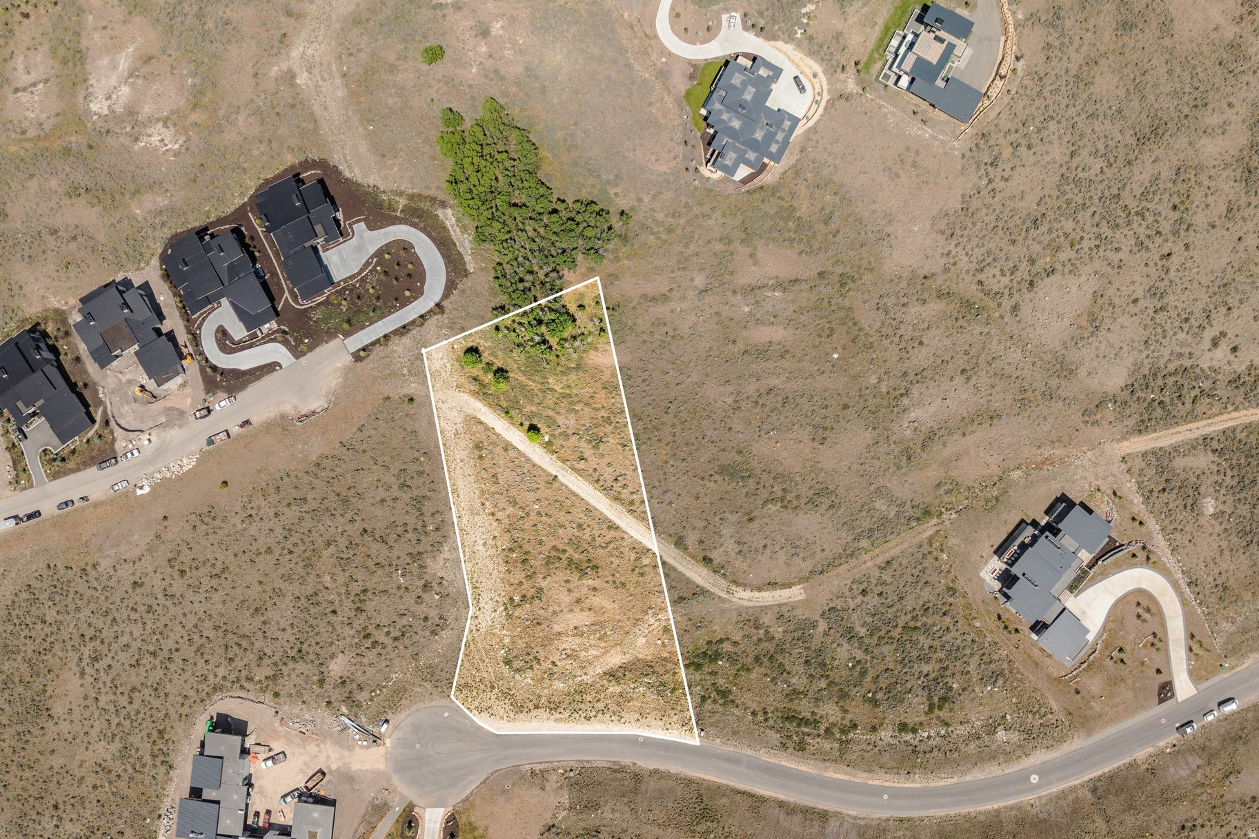 main property photo 12