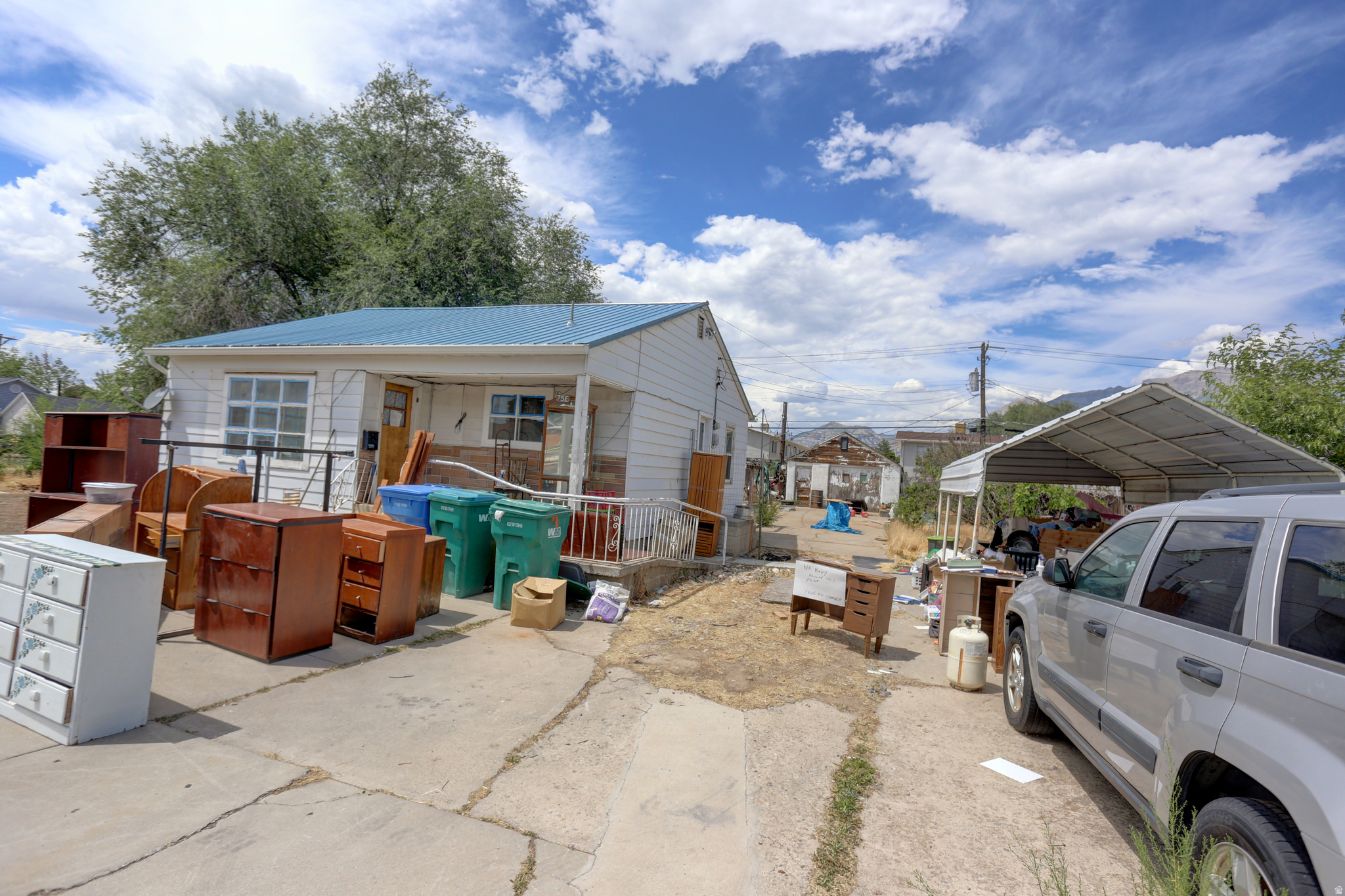 main property photo 13