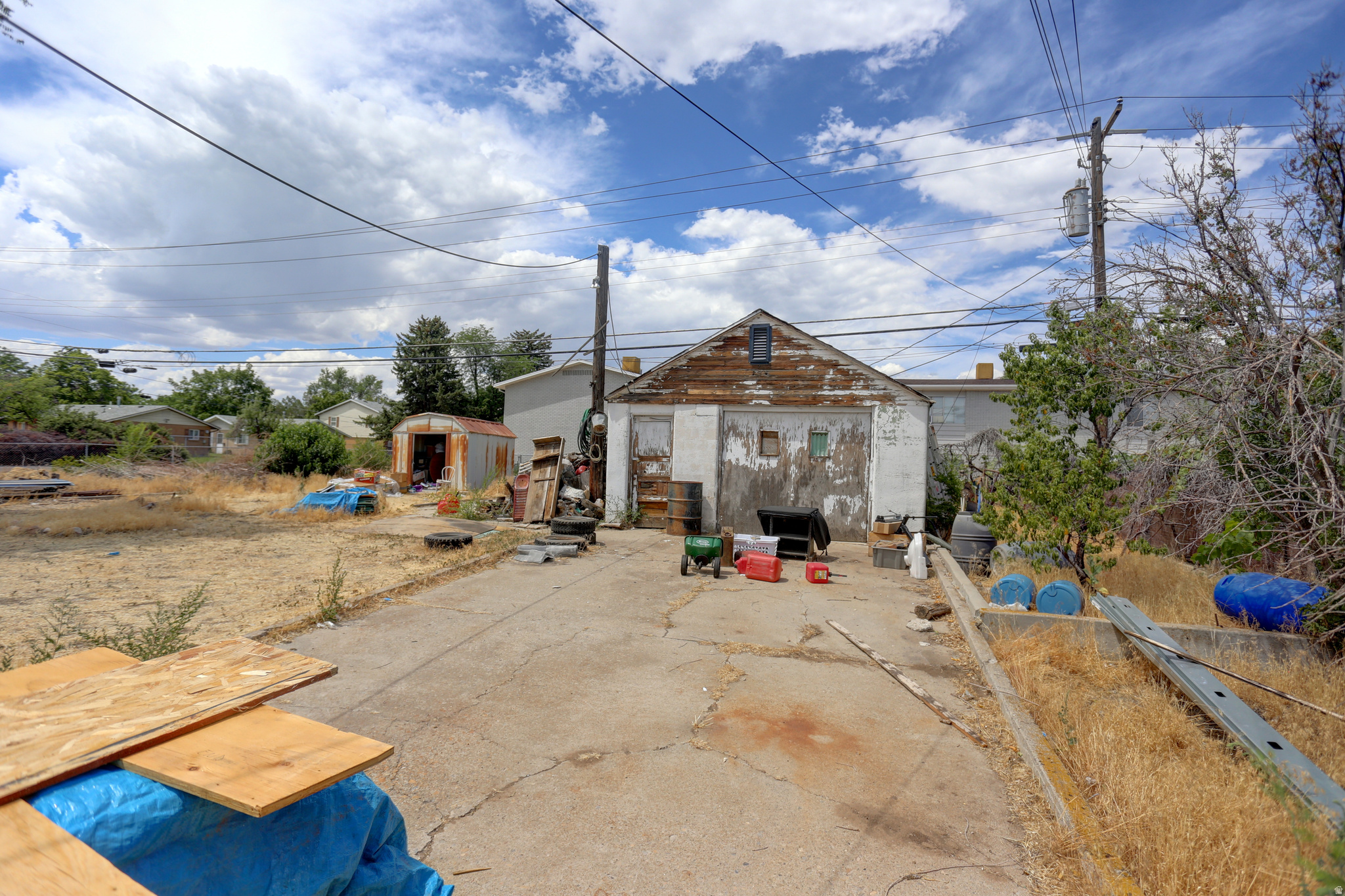 main property photo 14