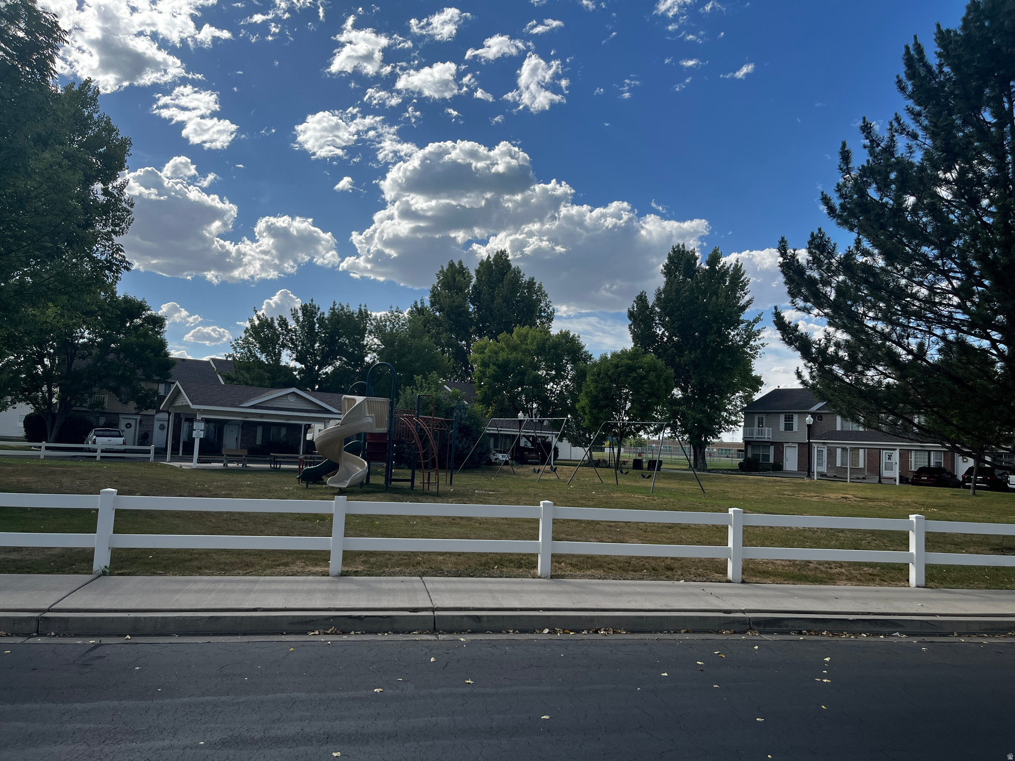 main property photo 20