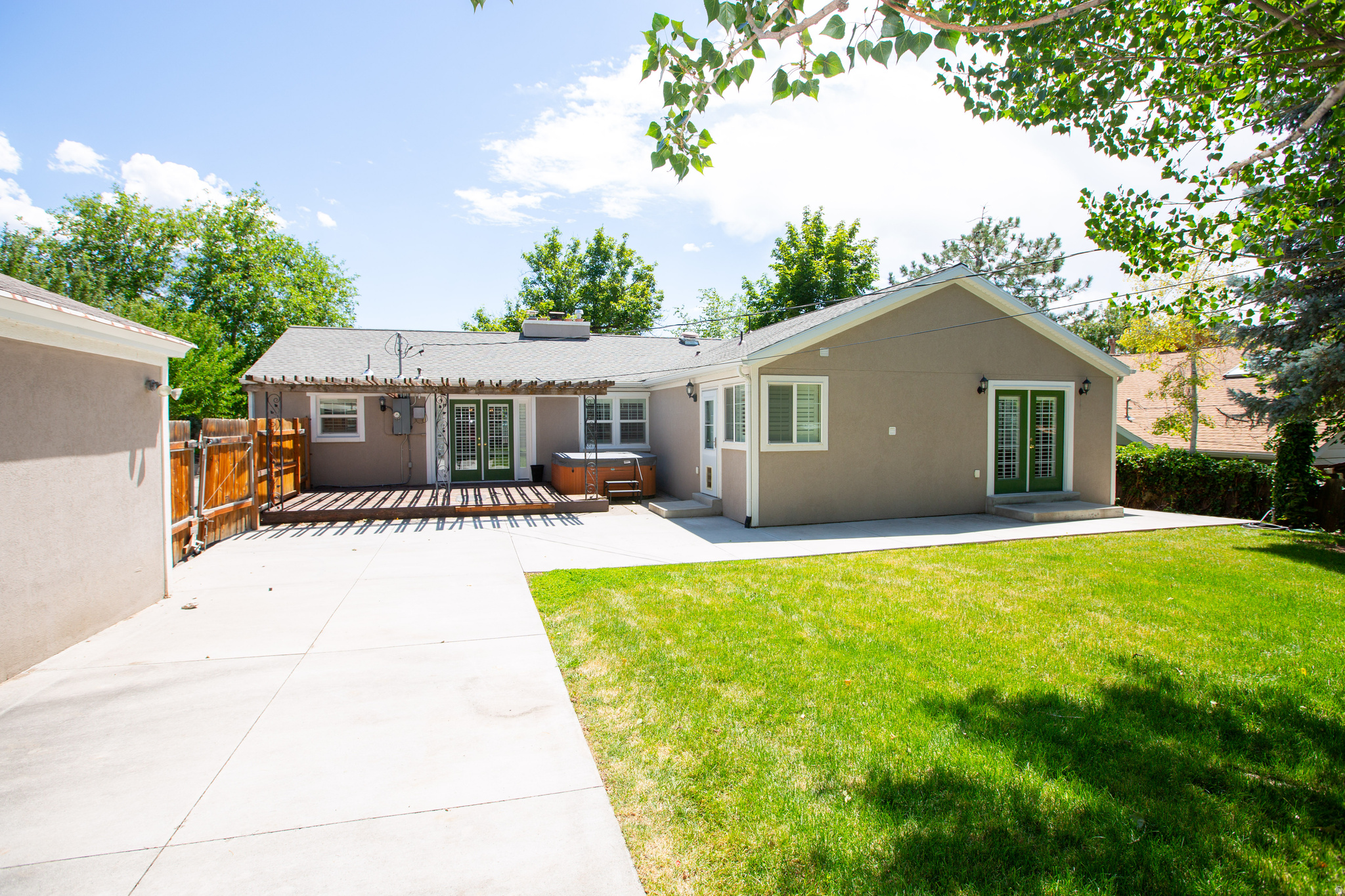 main property photo 4