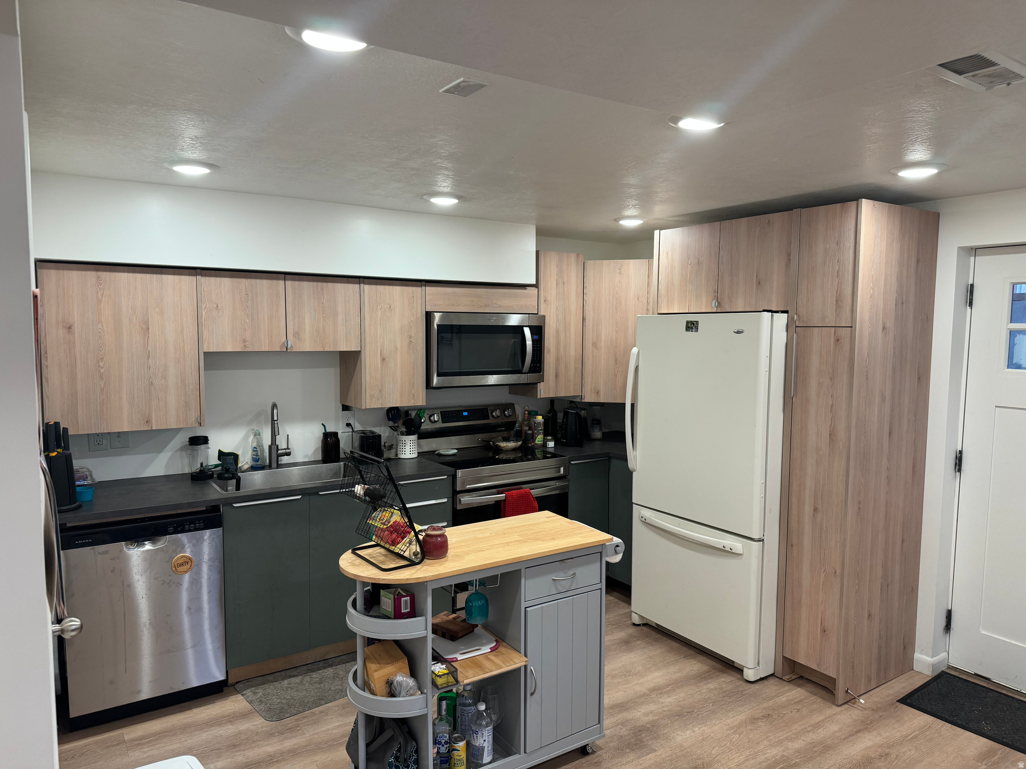 main property photo 19