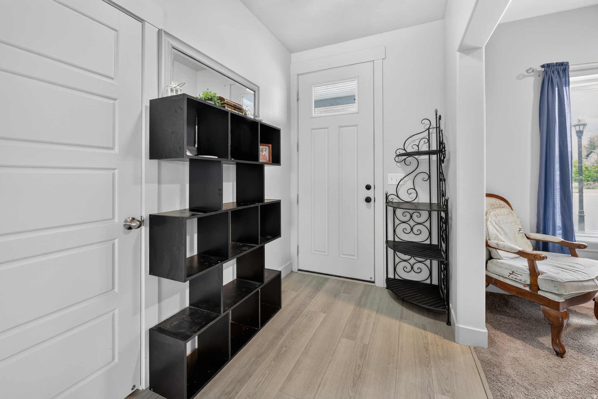 main property photo 9