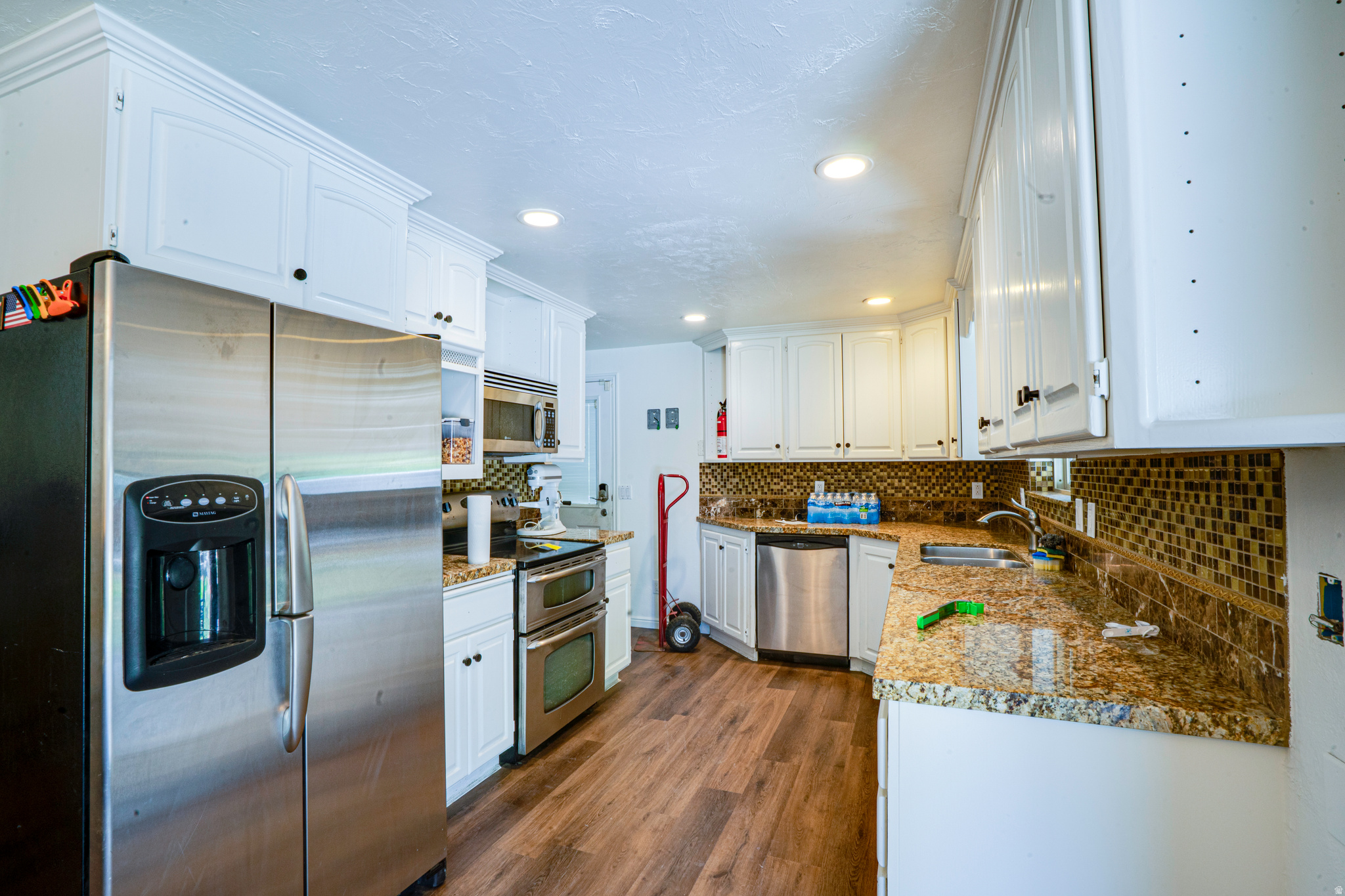 main property photo 7