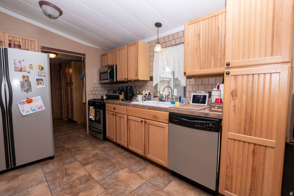 main property photo 26
