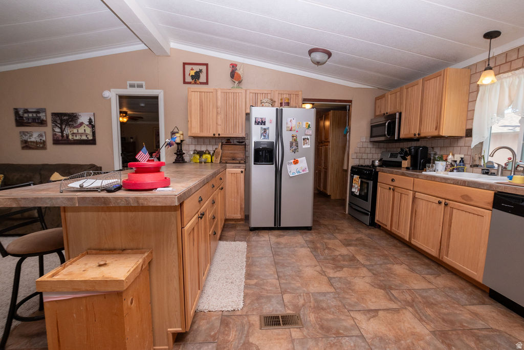 main property photo 27