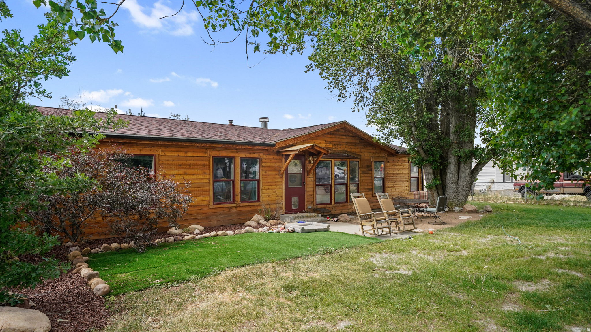 main property photo 2