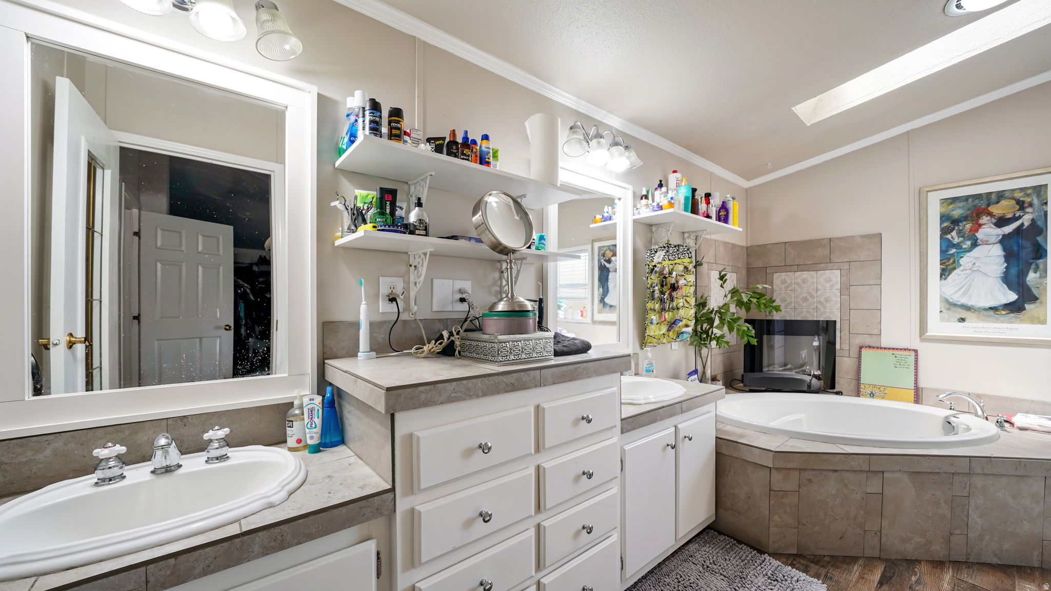 main property photo 5