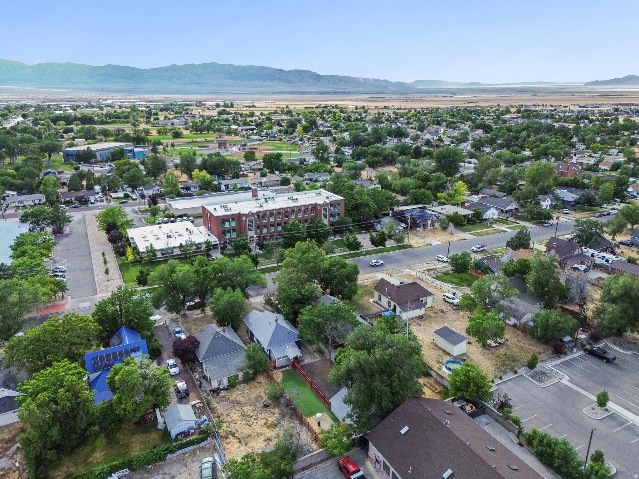 main property photo 35