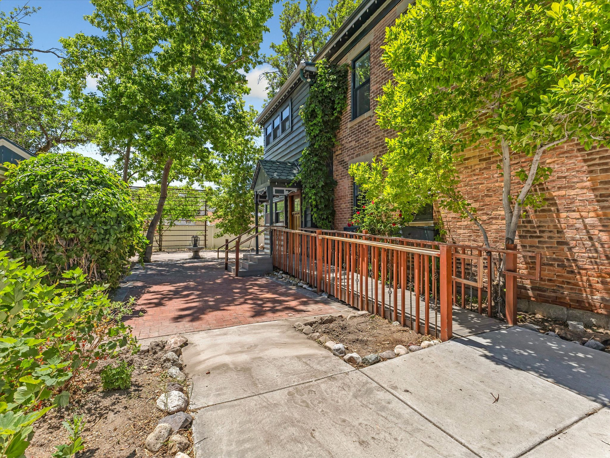 main property photo 39