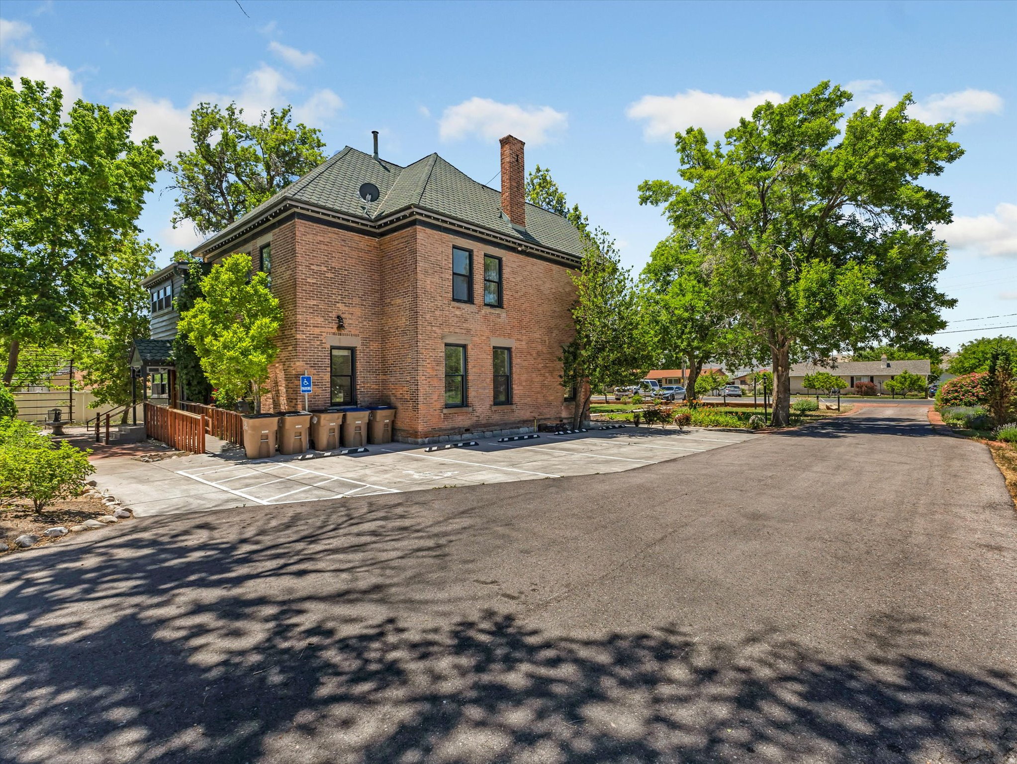 main property photo 51