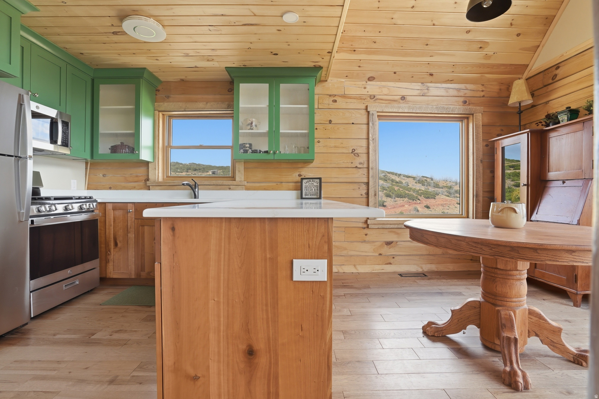 main property photo 5