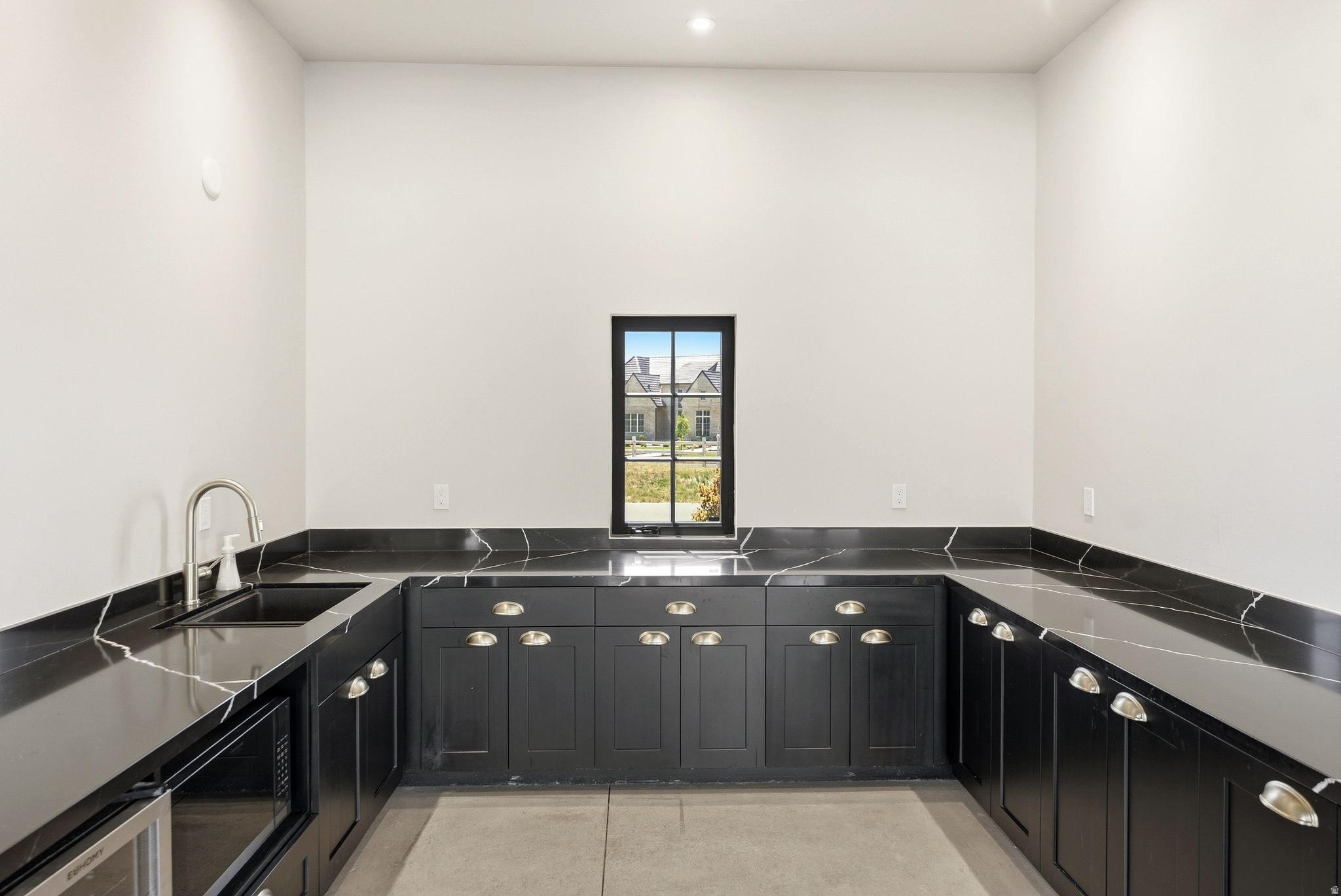 main property photo 100