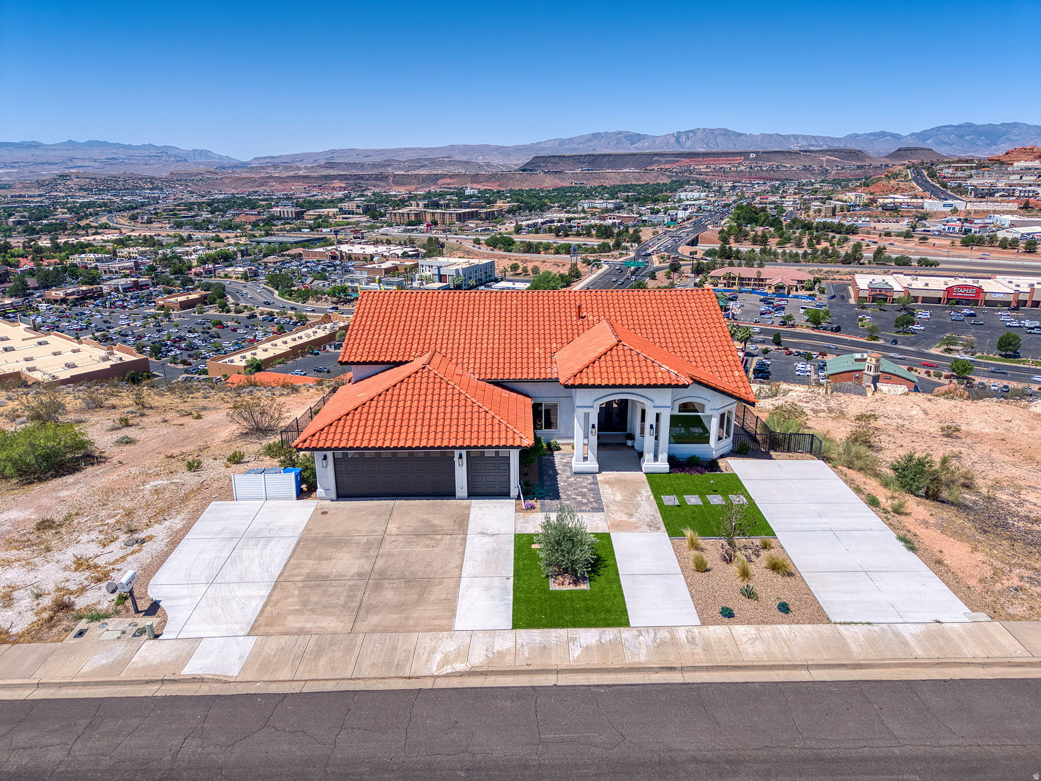 main property photo 94