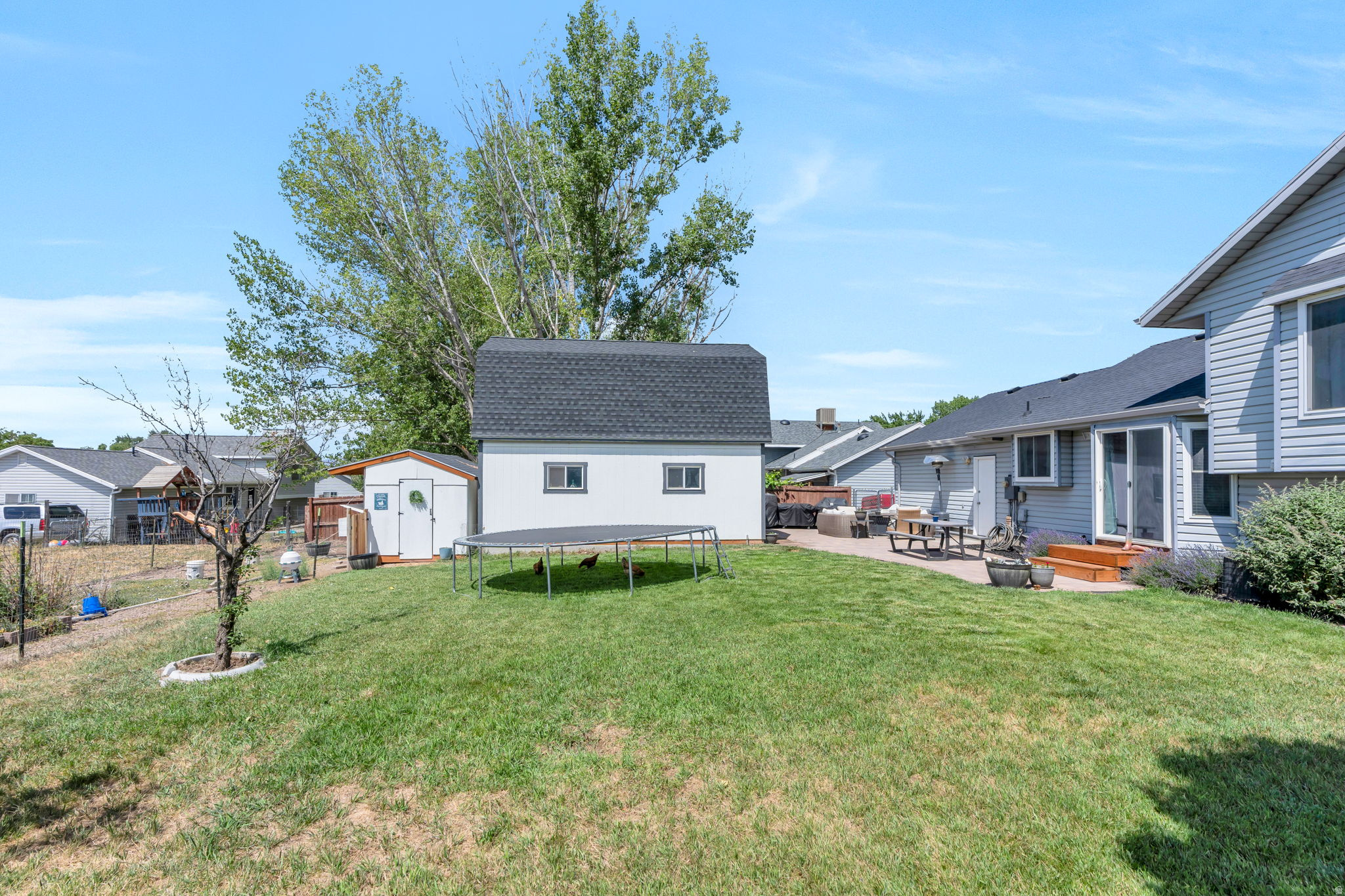 main property photo 20