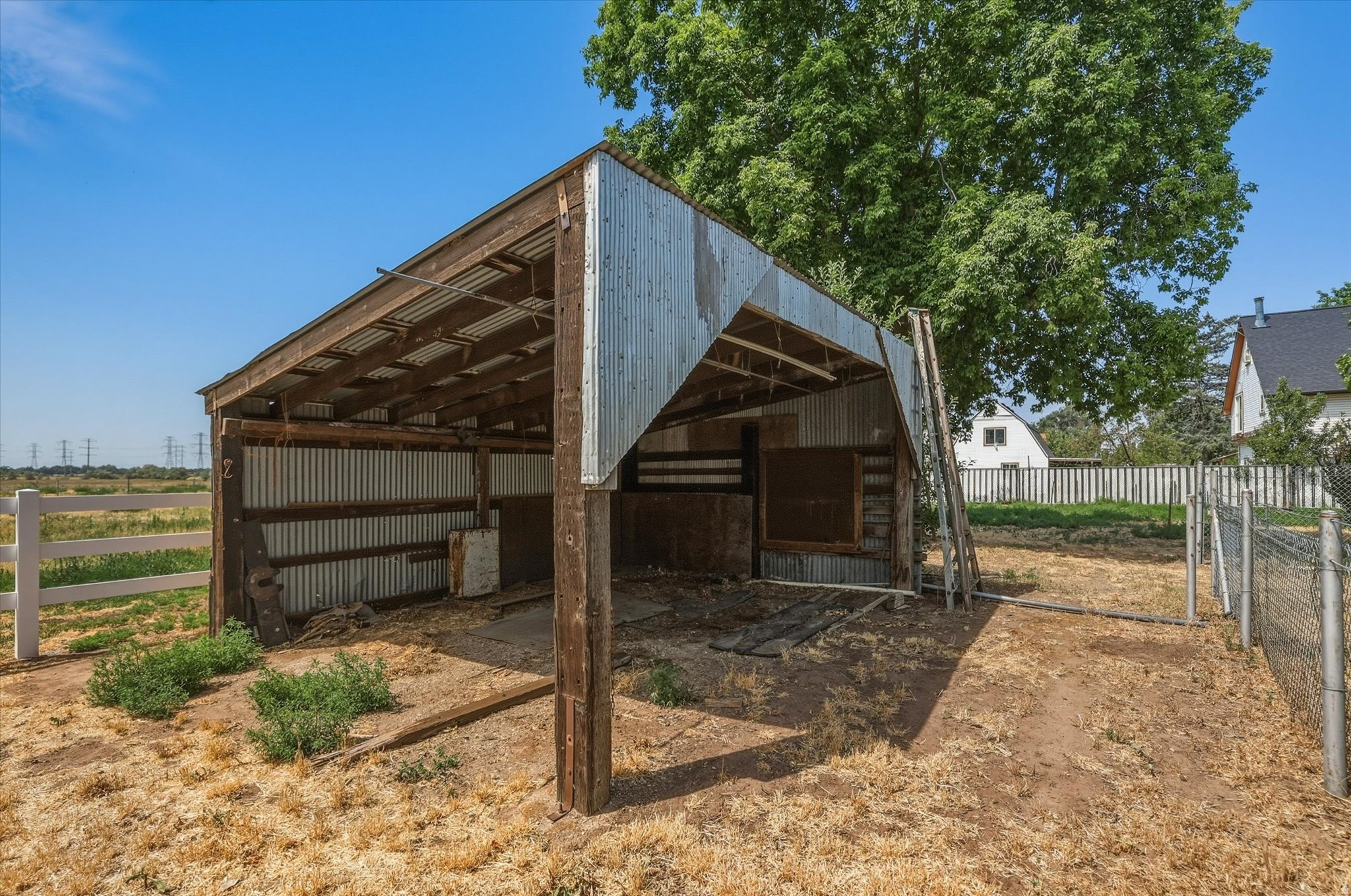 main property photo 18
