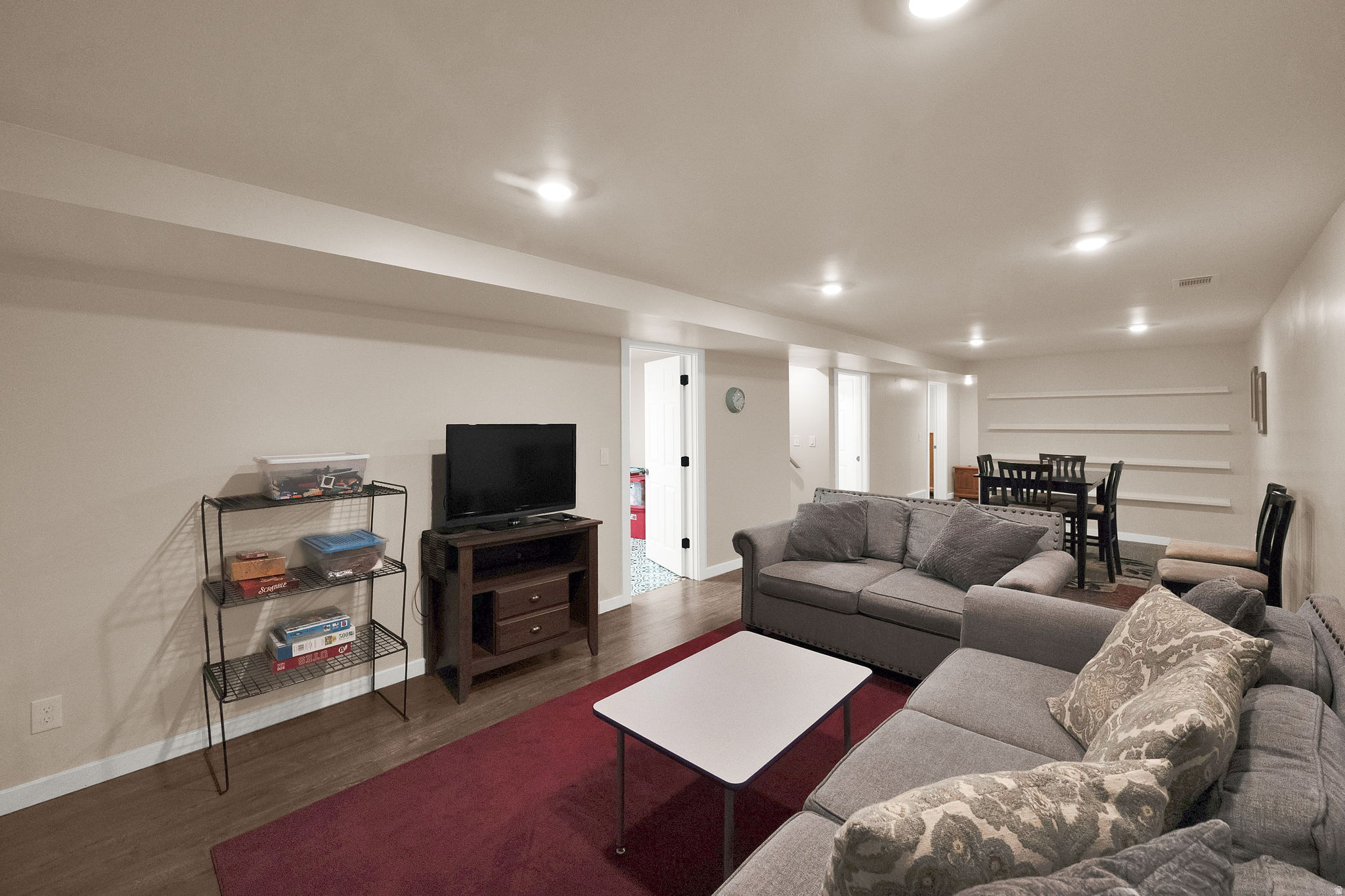 main property photo 20
