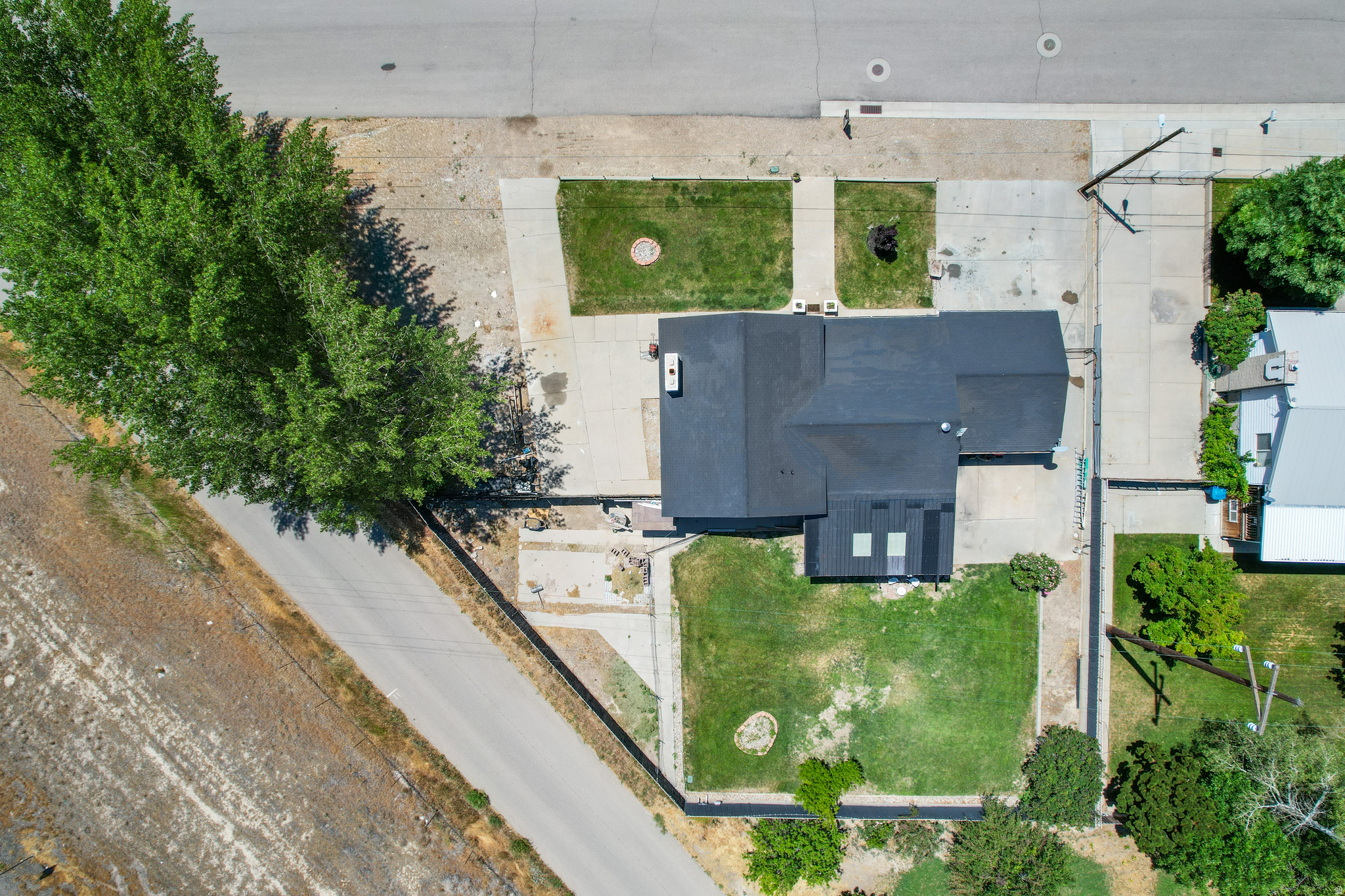 main property photo 11