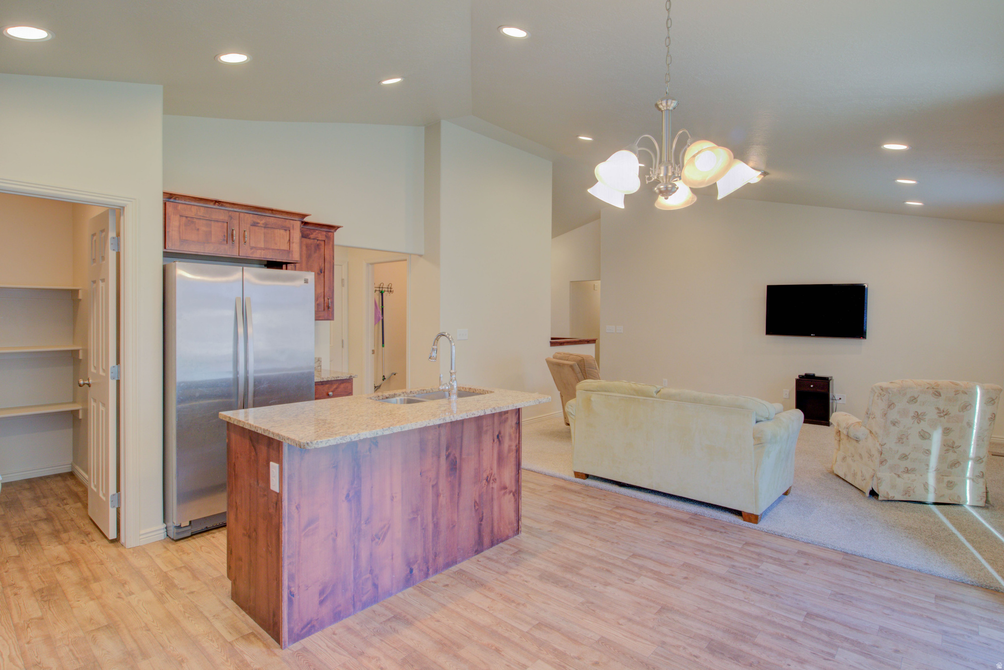 main property photo 11