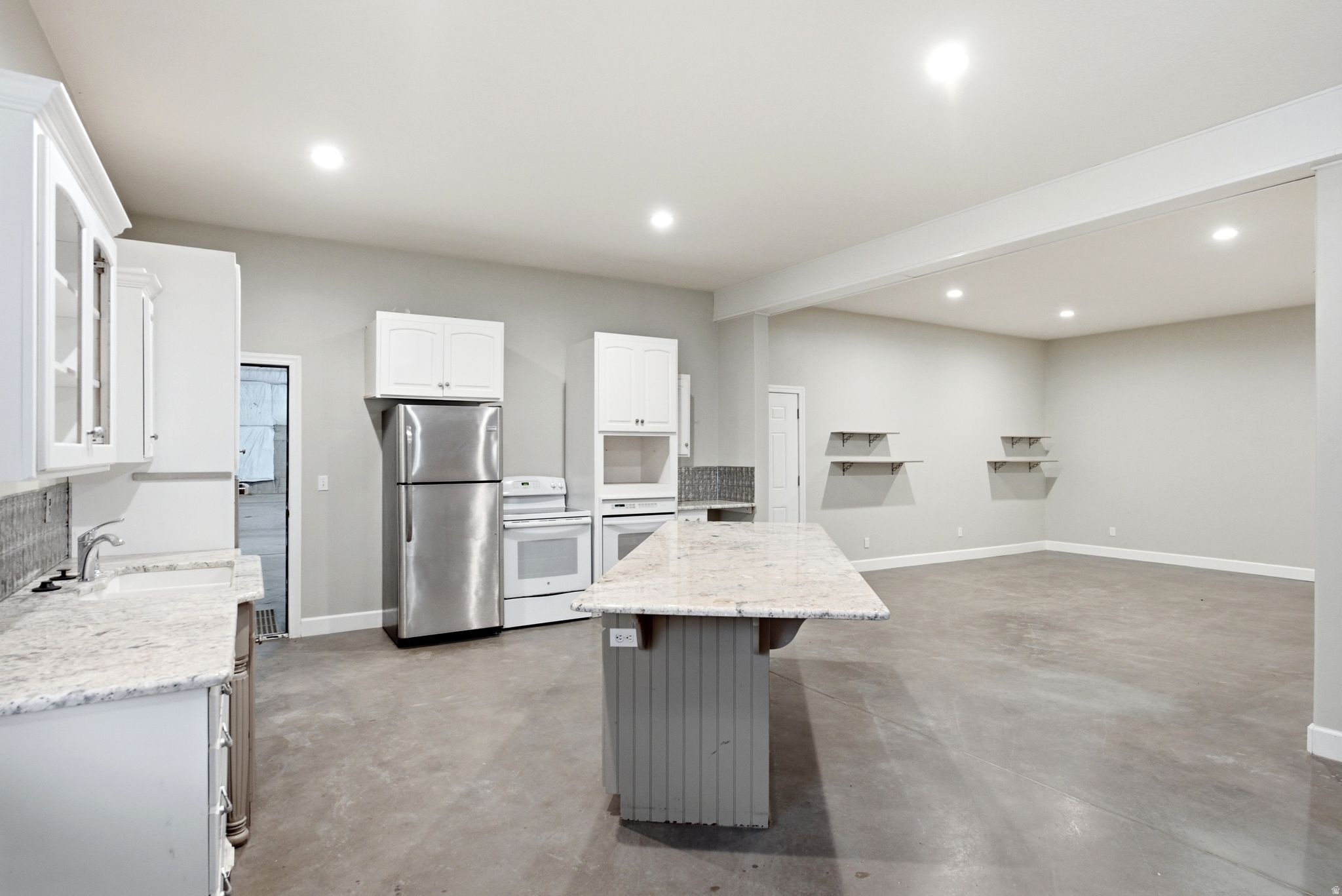 main property photo 69