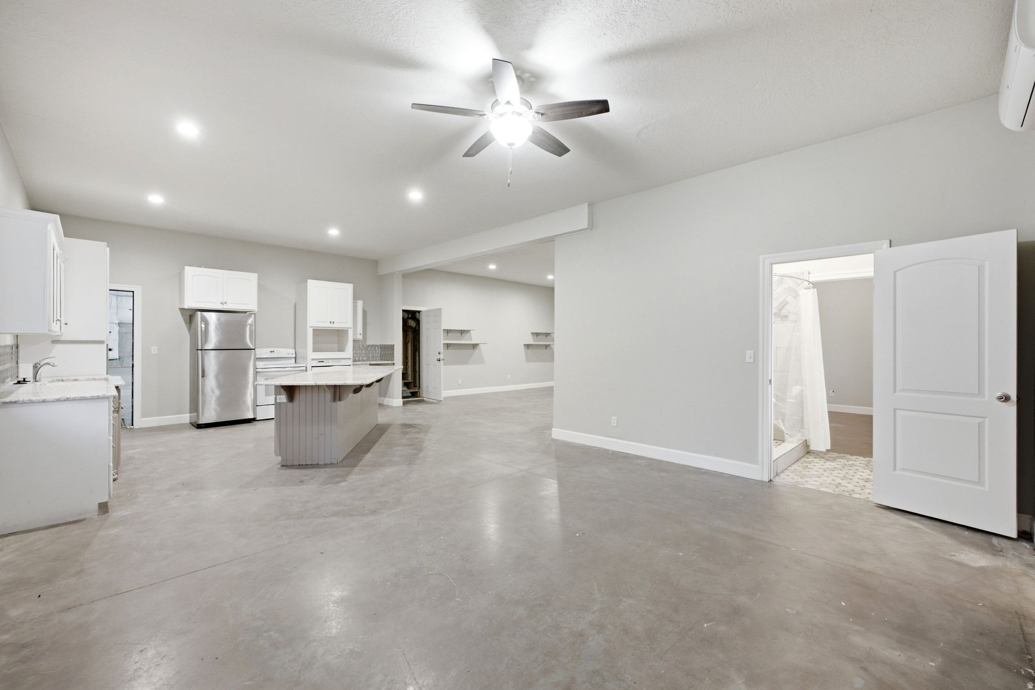 main property photo 70