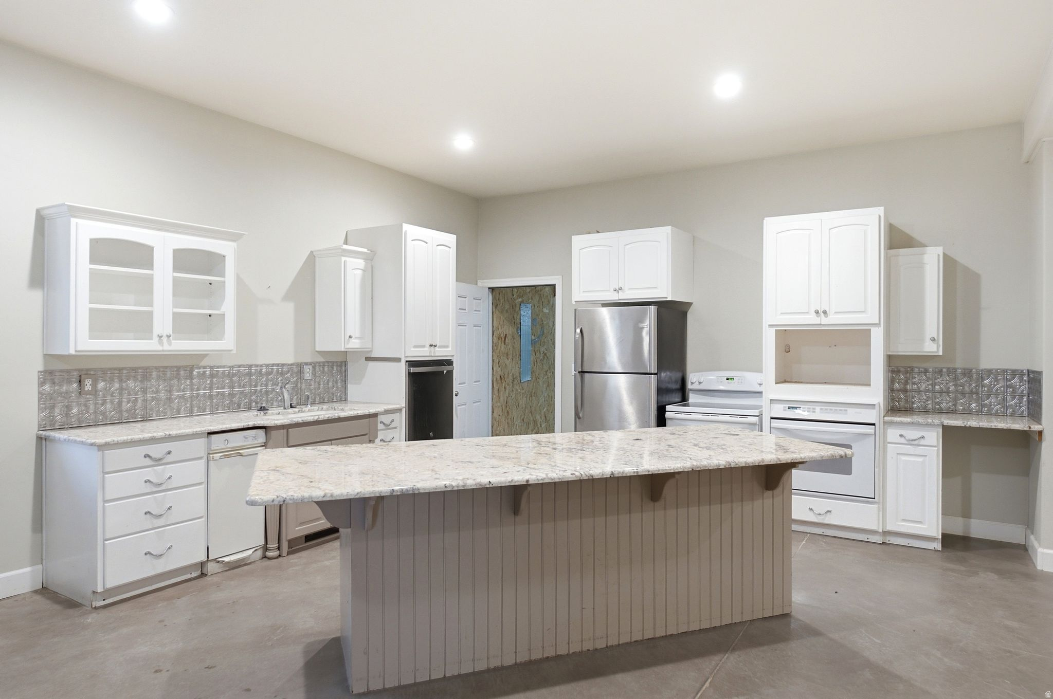 main property photo 71