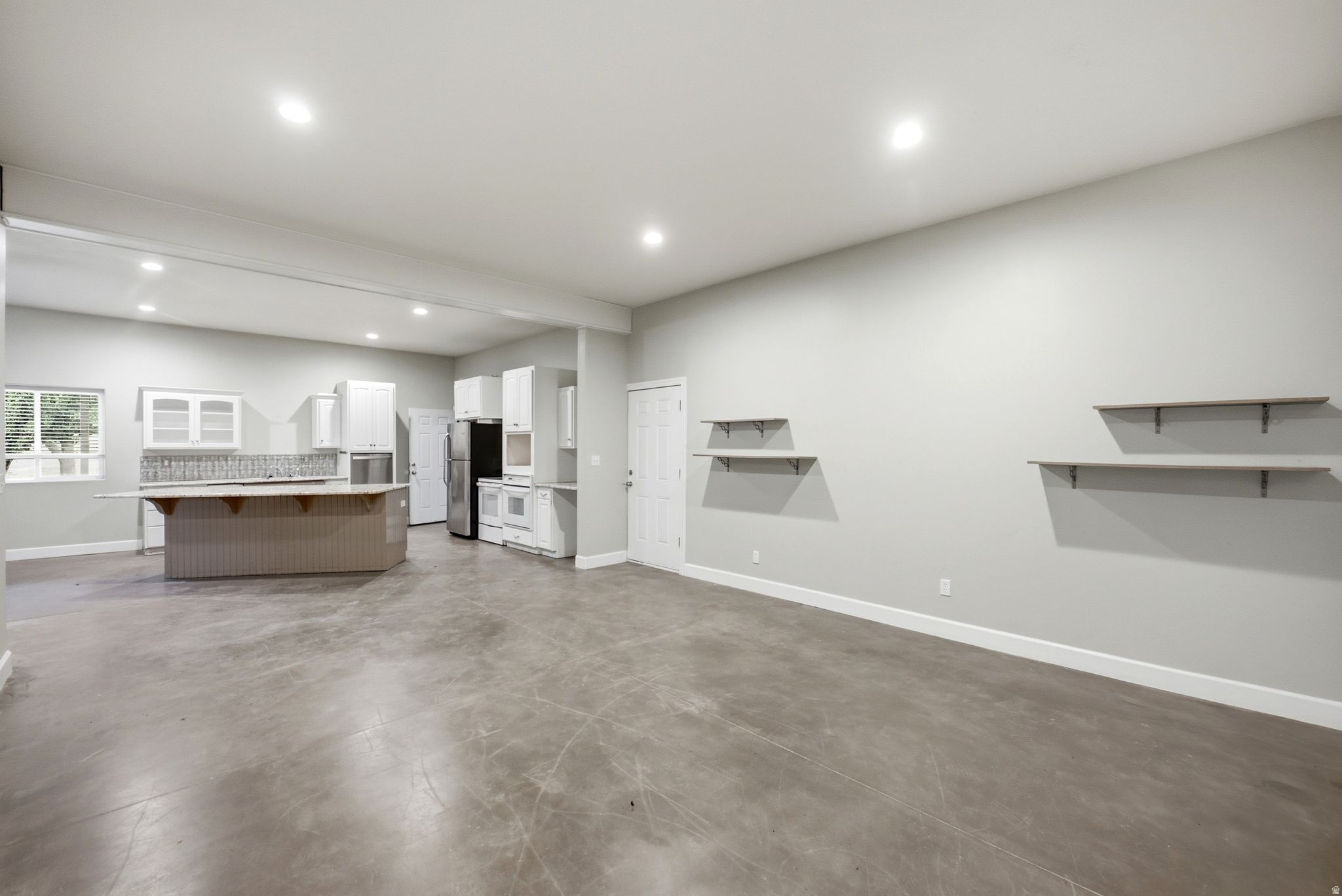 main property photo 77