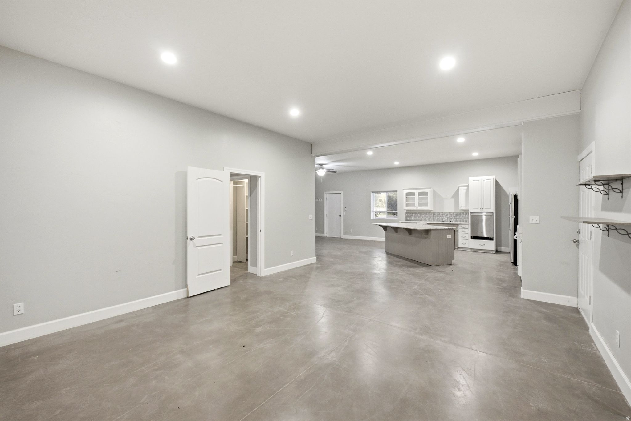 main property photo 78
