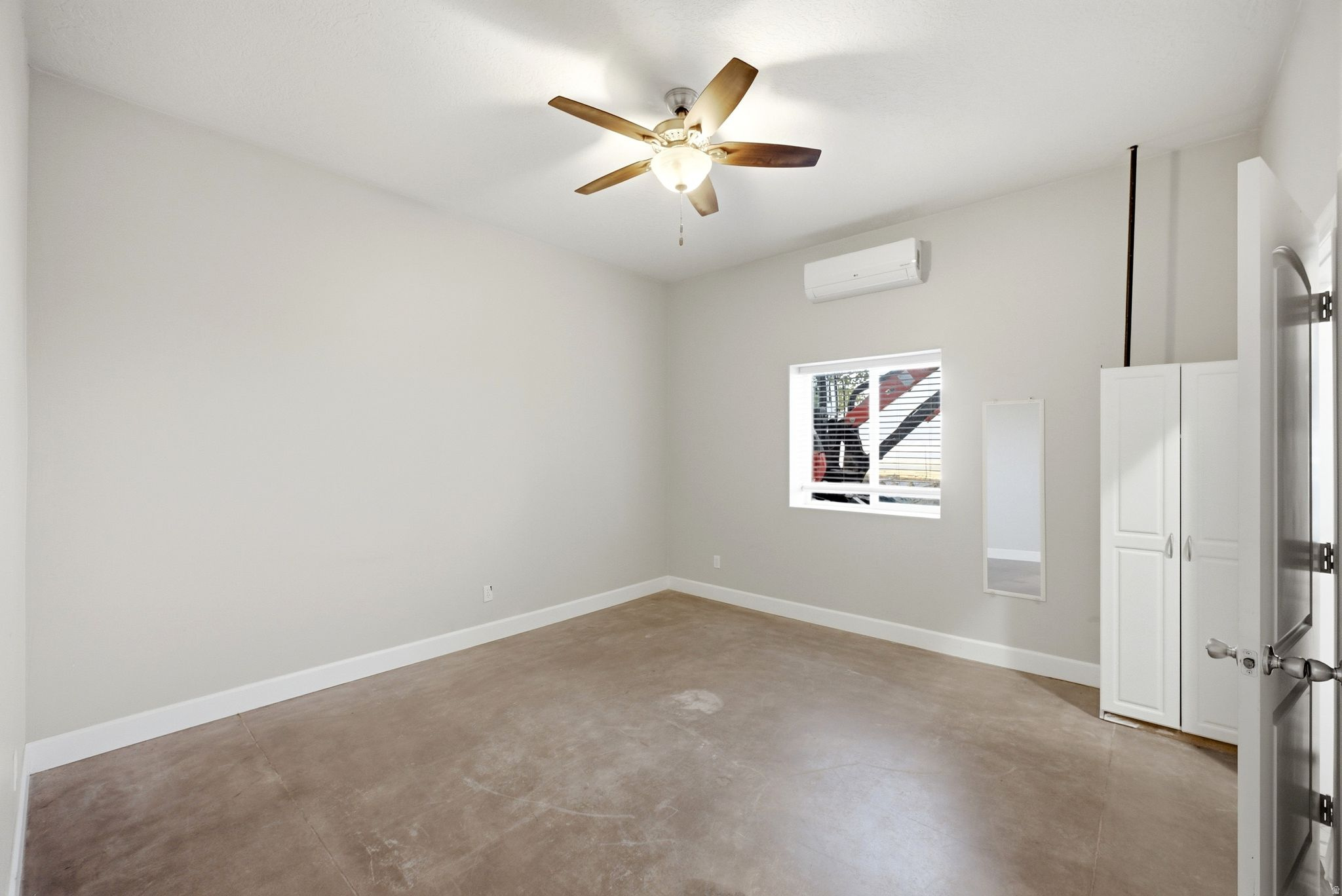 main property photo 79