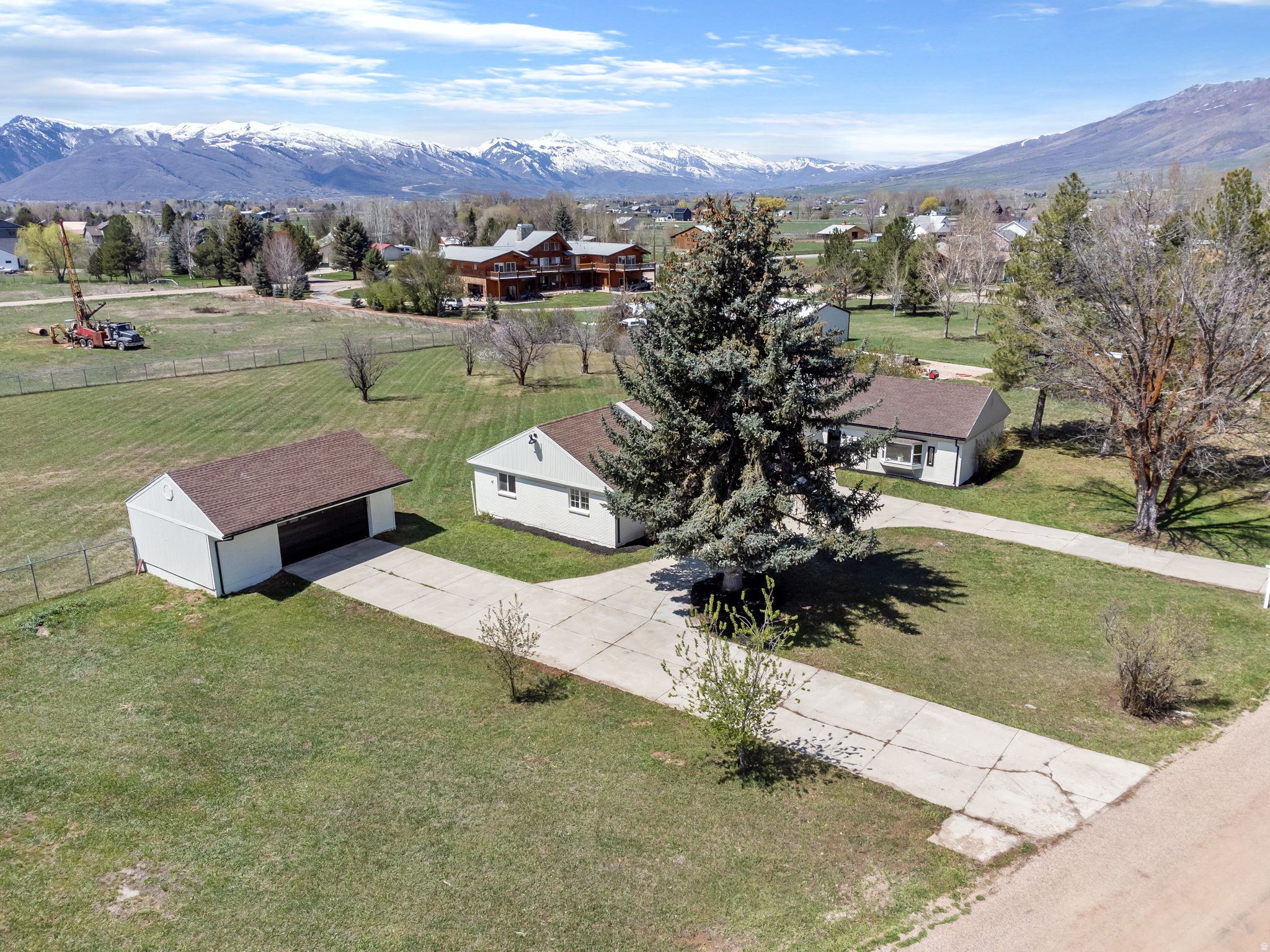 main property photo 3