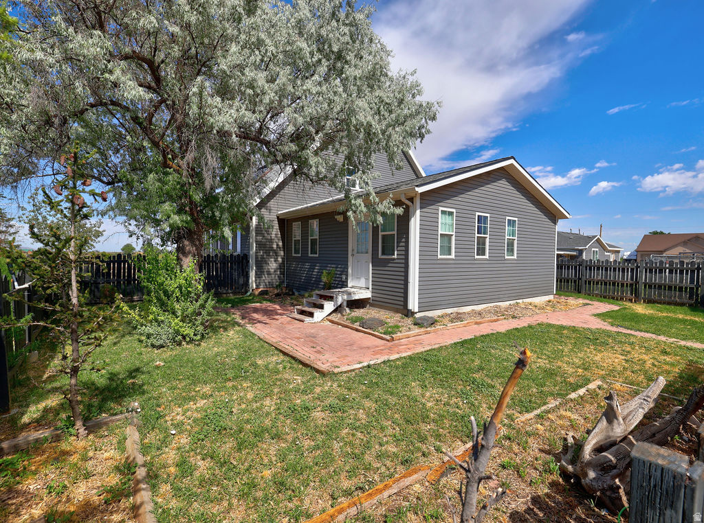 main property photo 6