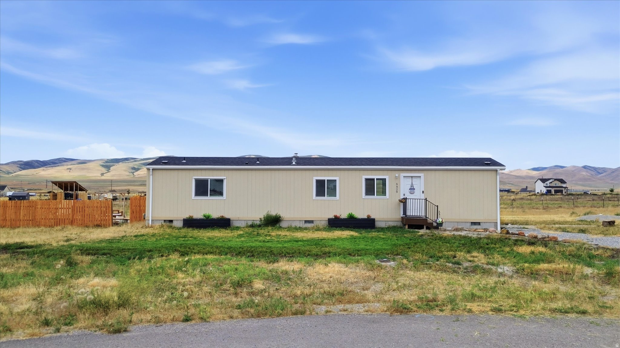 main property photo 15