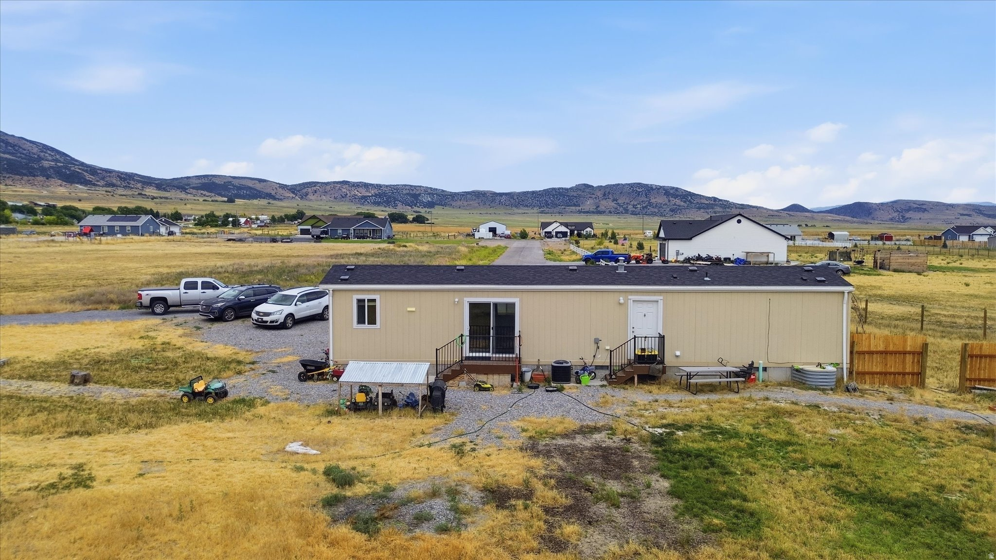 main property photo 40